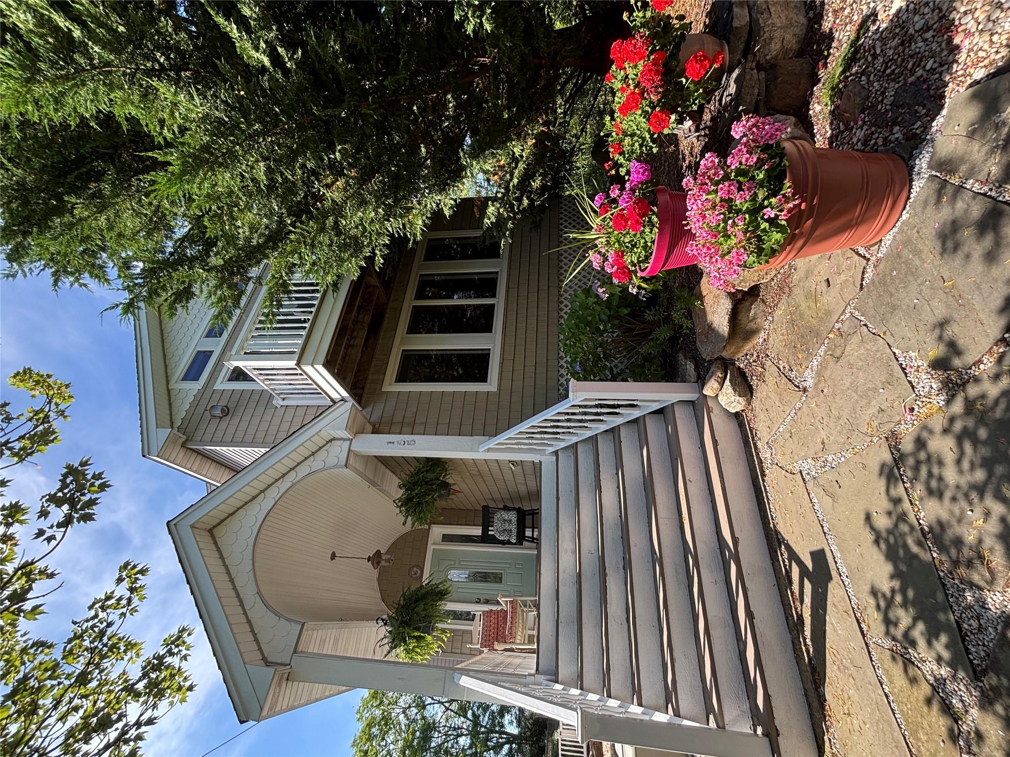 #1 photo, 155 2nd Avenue, Peconic , NY 11958