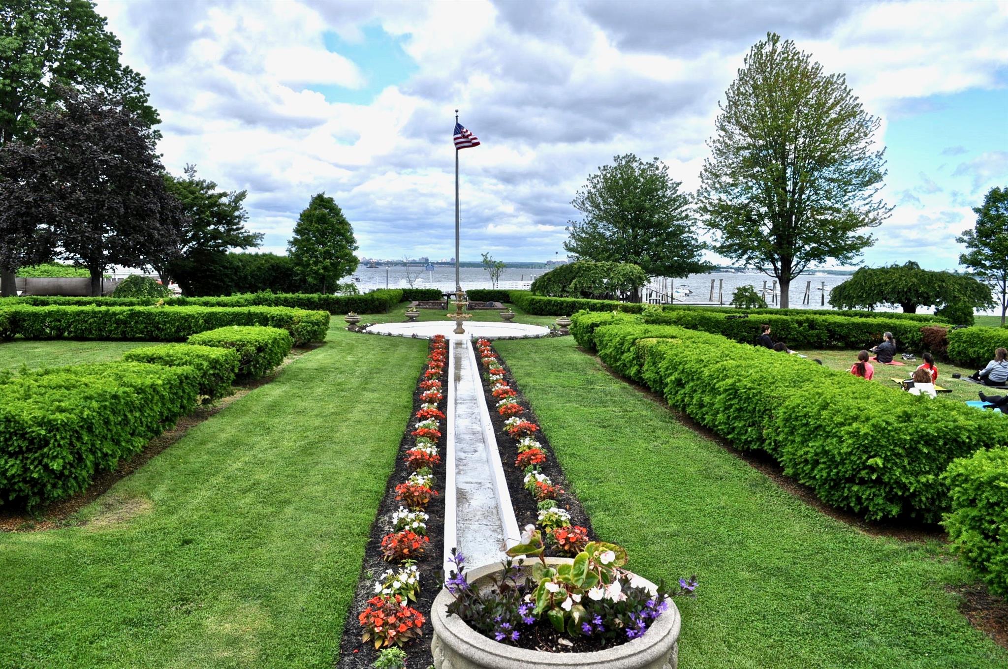 #19 photo, 26 Terrace Circle, ناسو Great Neck , NY 11021