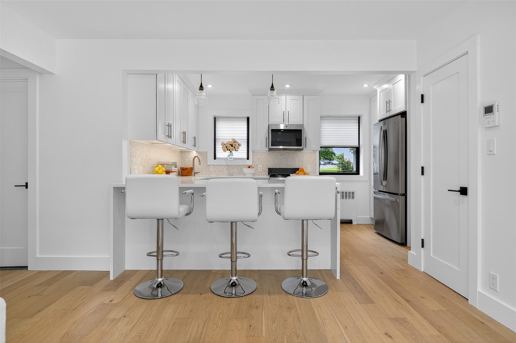 #2 photo, 26 Terrace Circle, ناسو Great Neck , NY 11021