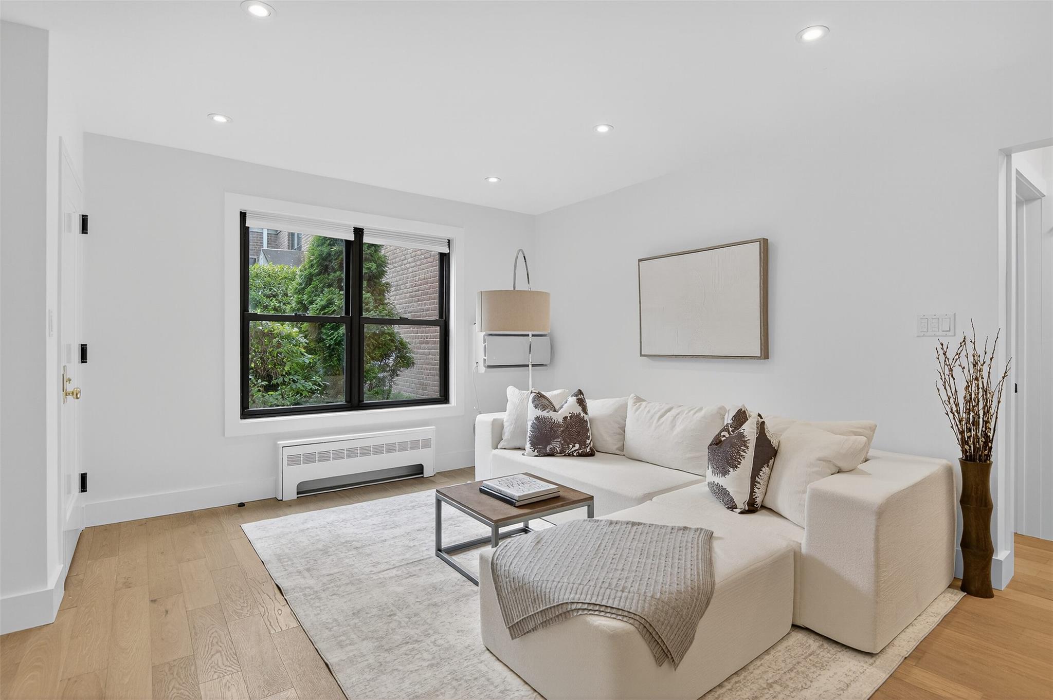 #3 photo, 26 Terrace Circle, ناسو Great Neck , NY 11021