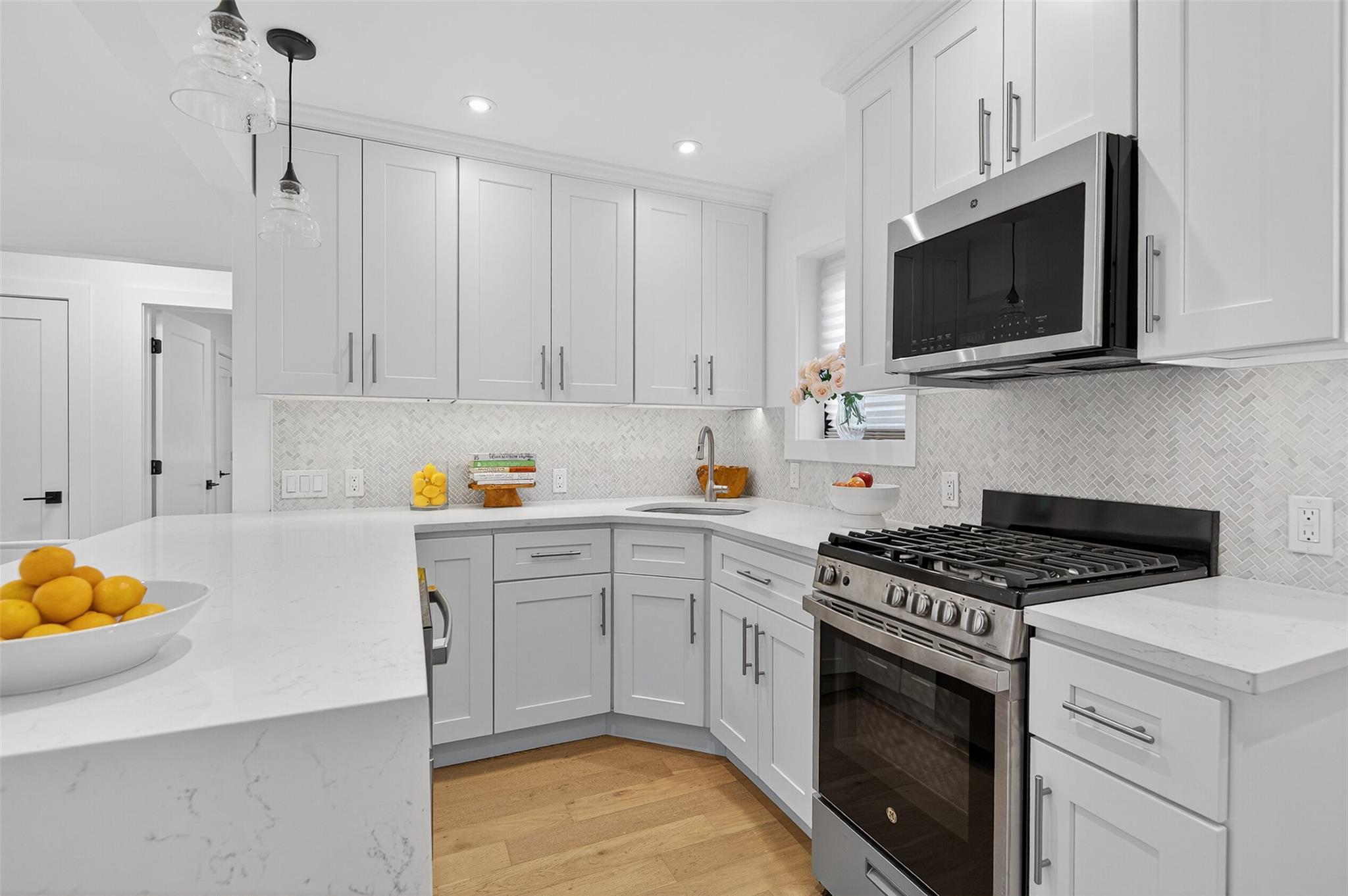 #5 photo, 26 Terrace Circle, ناسو Great Neck , NY 11021