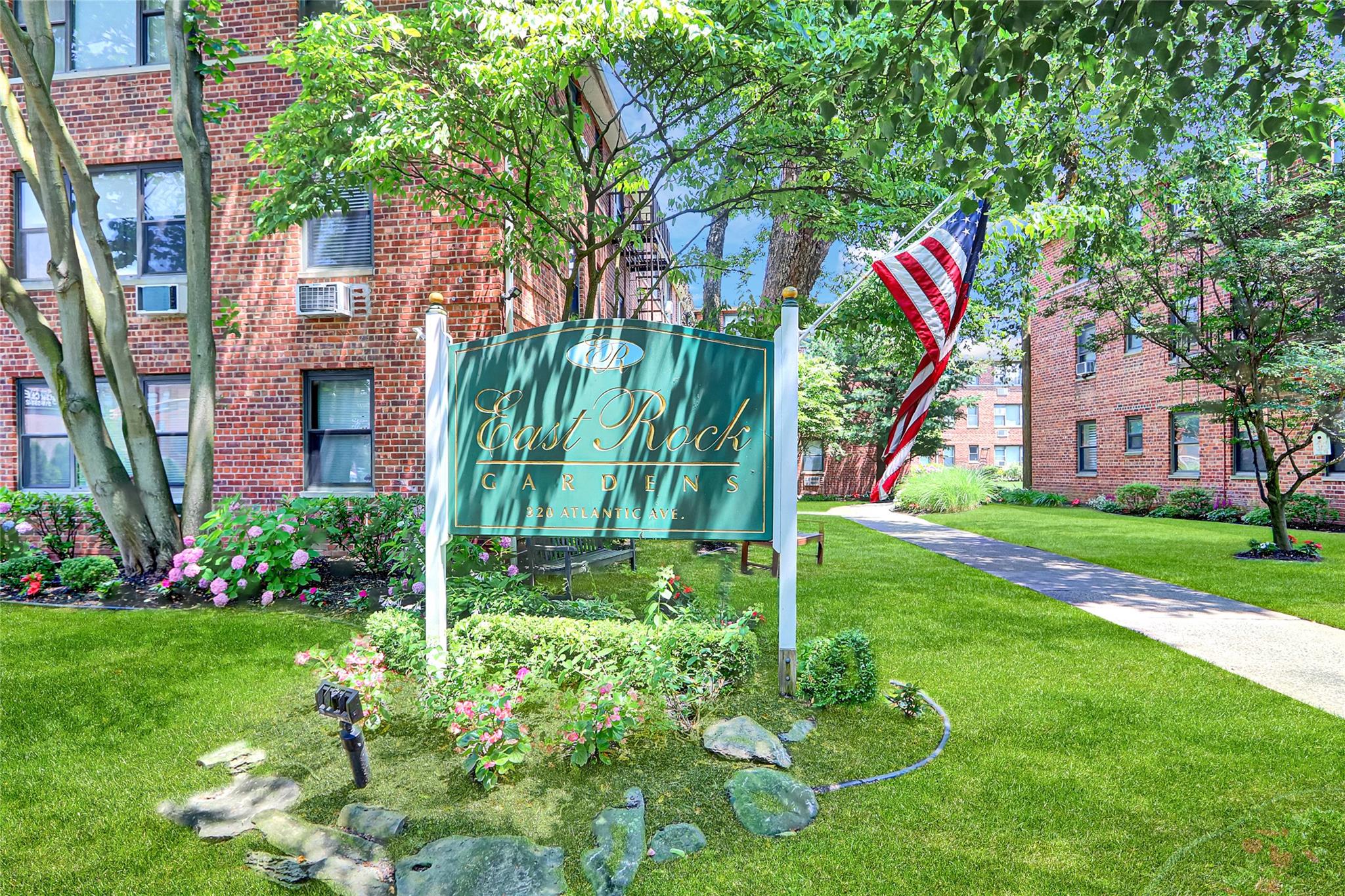 #1 photo, 320 Atlantic Avenue, East Rockaway , NY 11518