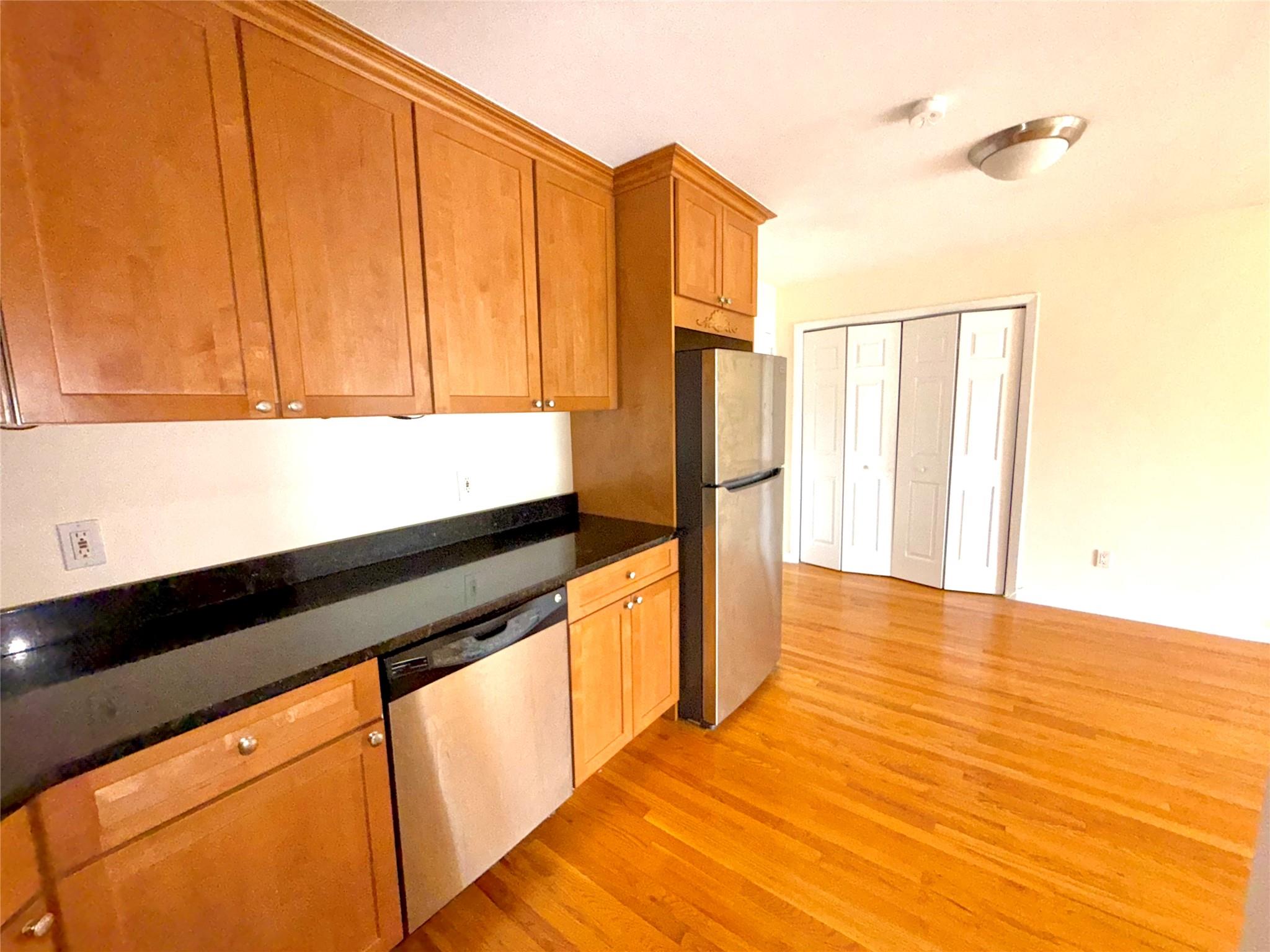 #2 photo, 17 Broadway, 紐約州 Harrison , NY 10528