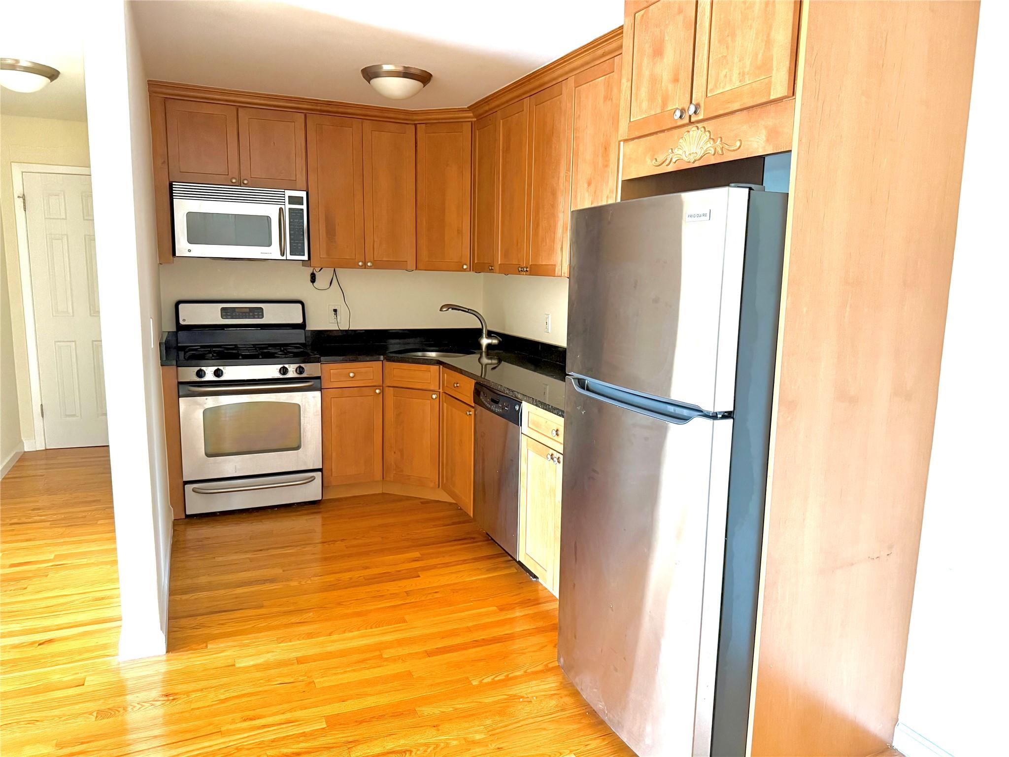 #3 photo, 17 Broadway, 紐約州 Harrison , NY 10528