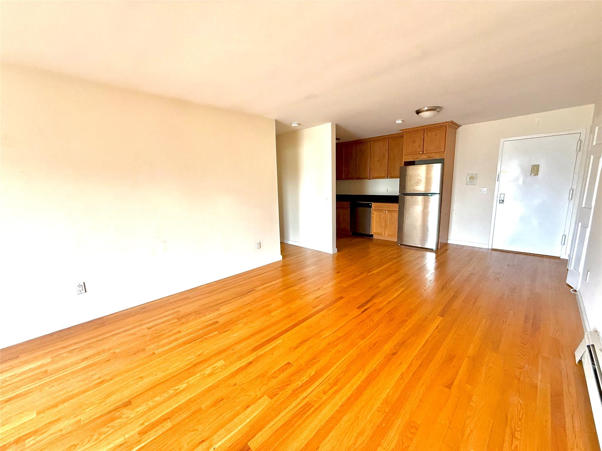 #4 photo, 17 Broadway, 紐約州 Harrison , NY 10528