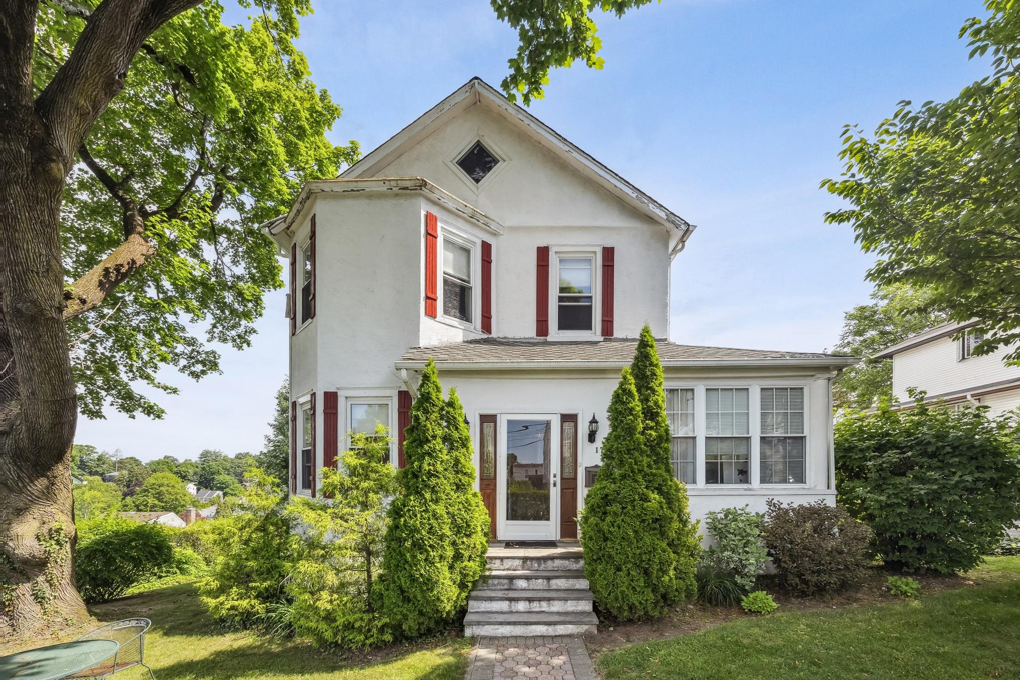 #1 photo, 179 Woodruff Avenue, Scarsdale , NY 10583