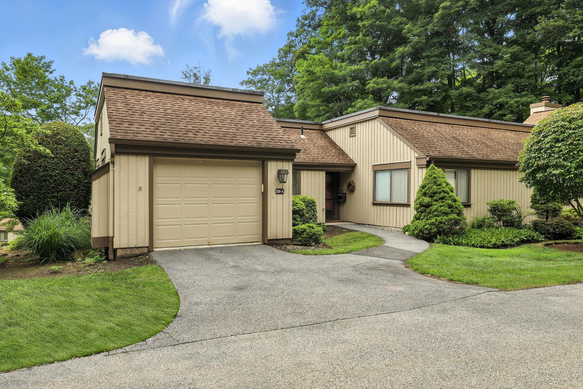 #1 photo, 206 Heritage, Somers , NY 10589