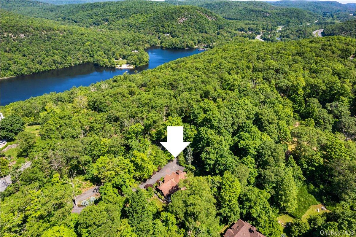 #3 photo, 1 Lookout Road, Tuxedo Park , NY 10987