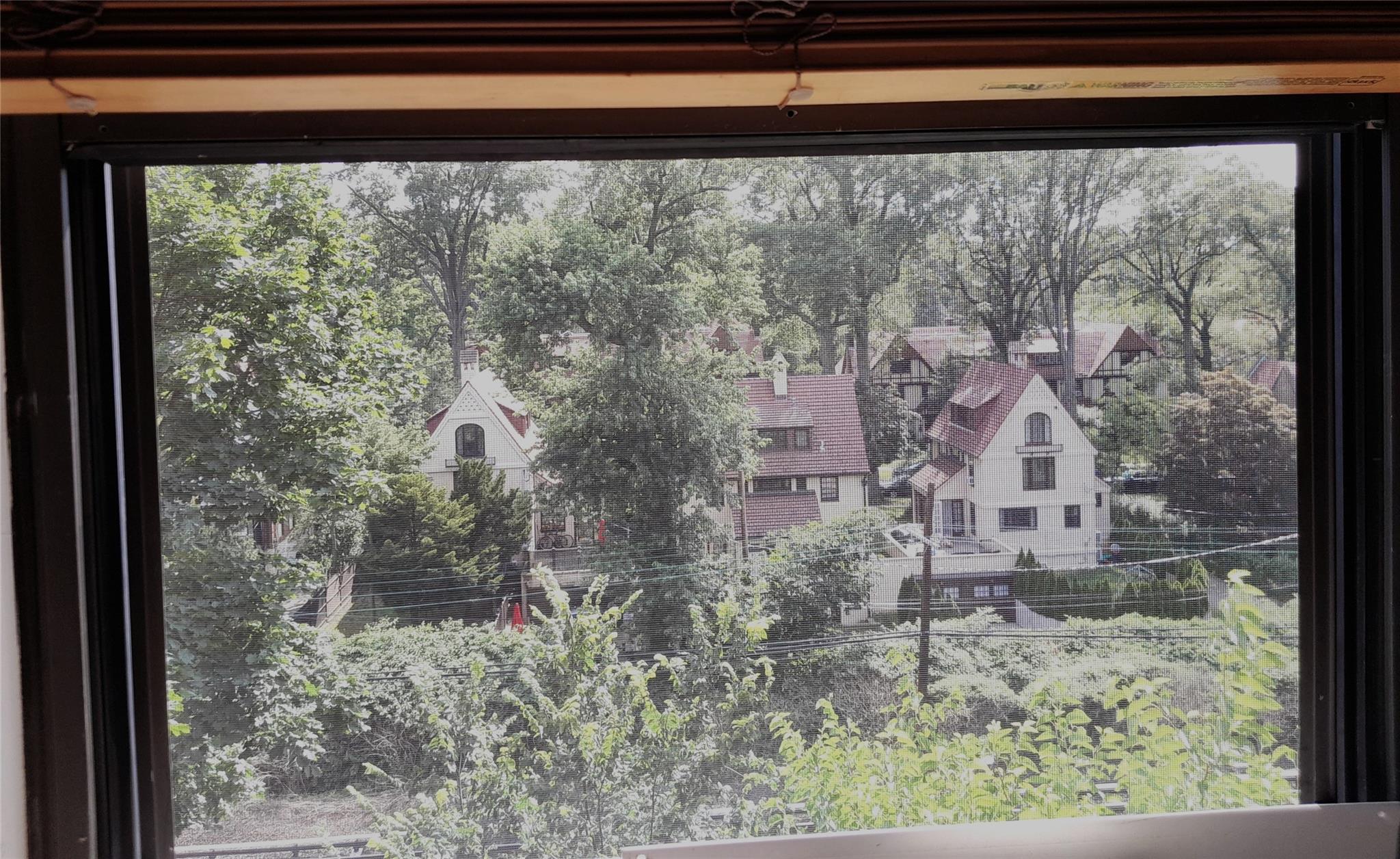 #7 photo, 77-16 Austin Street, クイーンズ区 Forest Hills , NY 11375