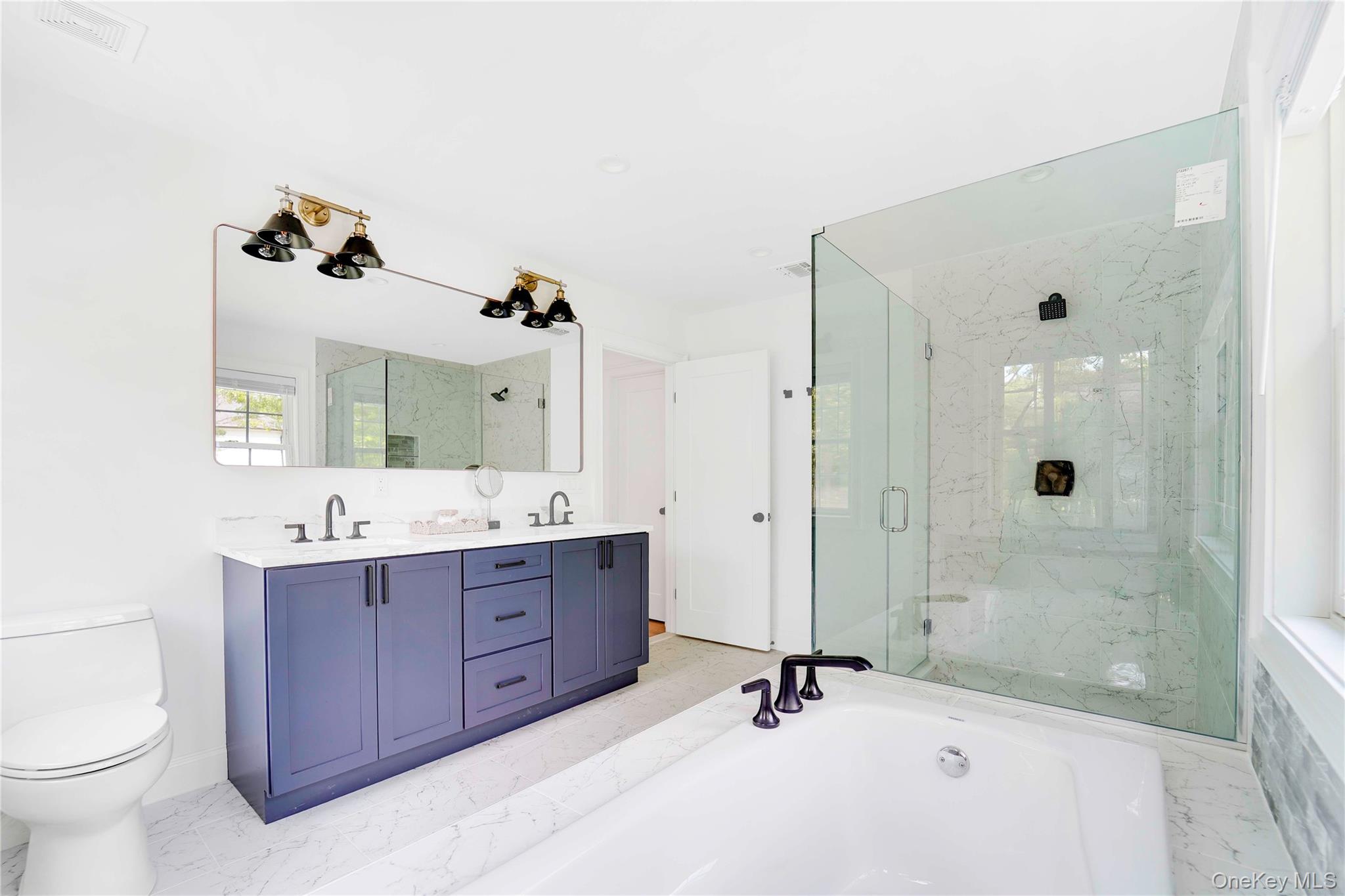 #16 photo, 29 Gateway Court, サフォーク郡 Hampton Bays , NY 11946