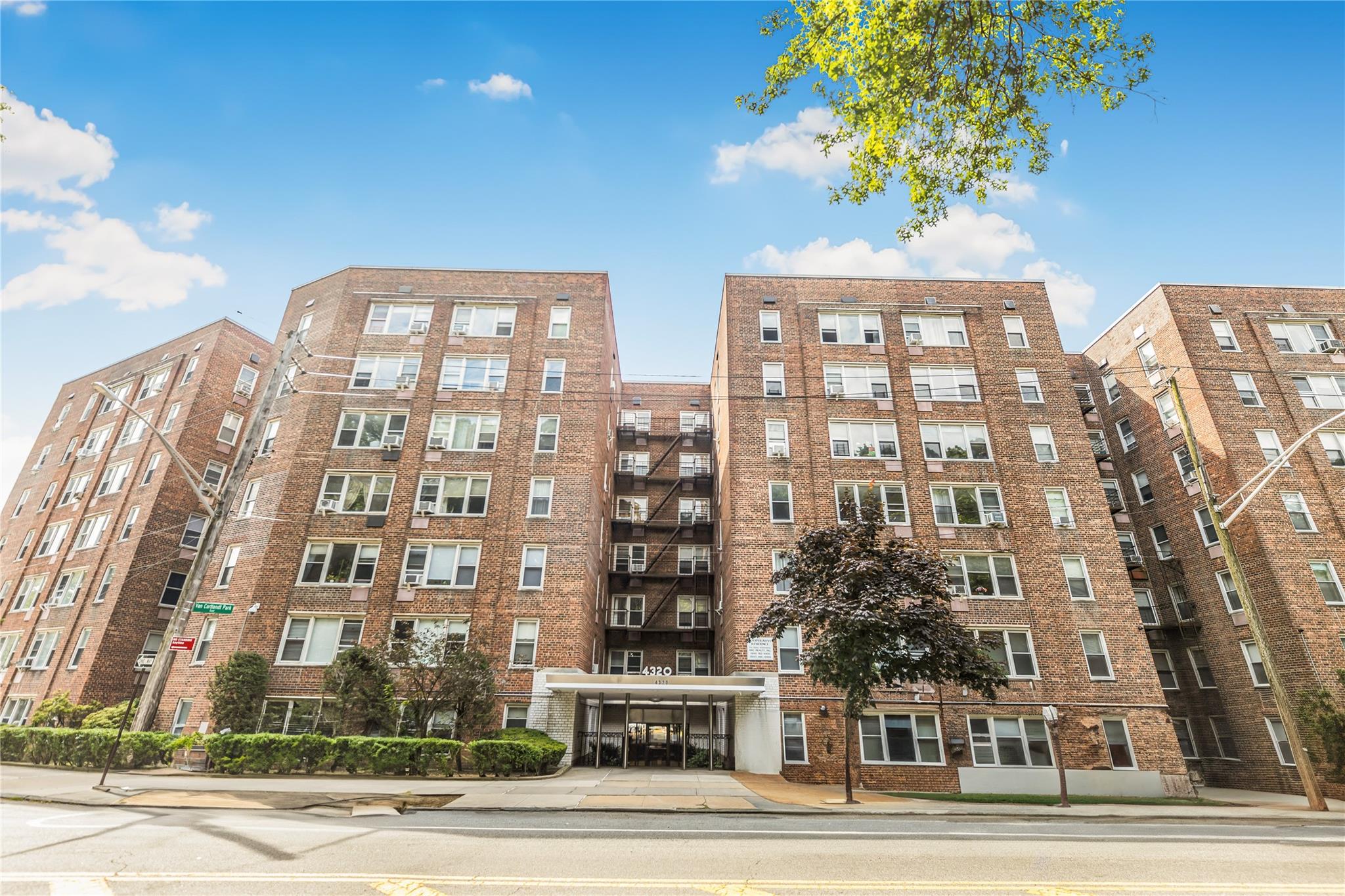 #1 photo, 4320 Van Cortlandt Park East, Bronx , NY 10470