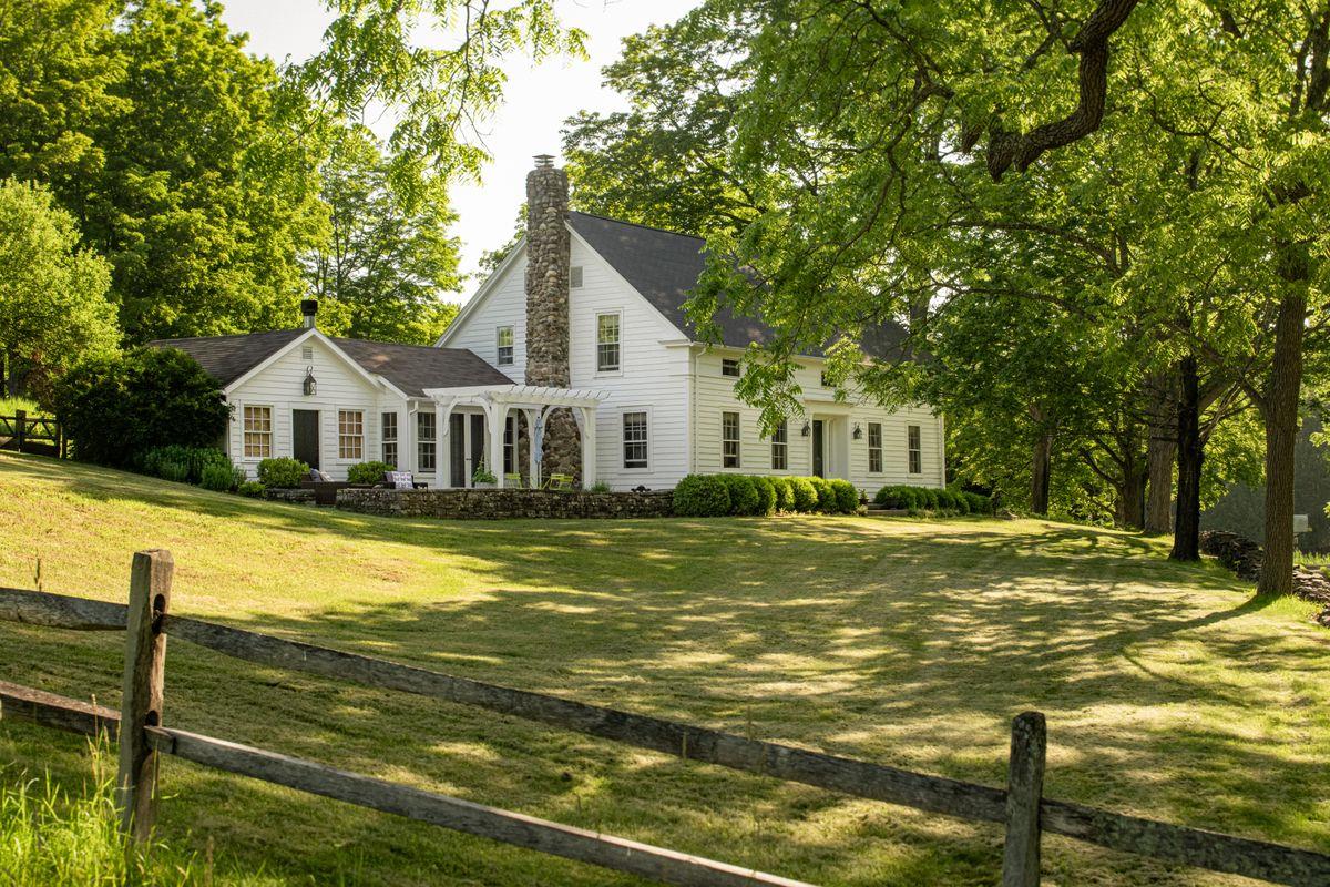 #1 photo, 933 Medway Earlton Road, Other , NY 12058