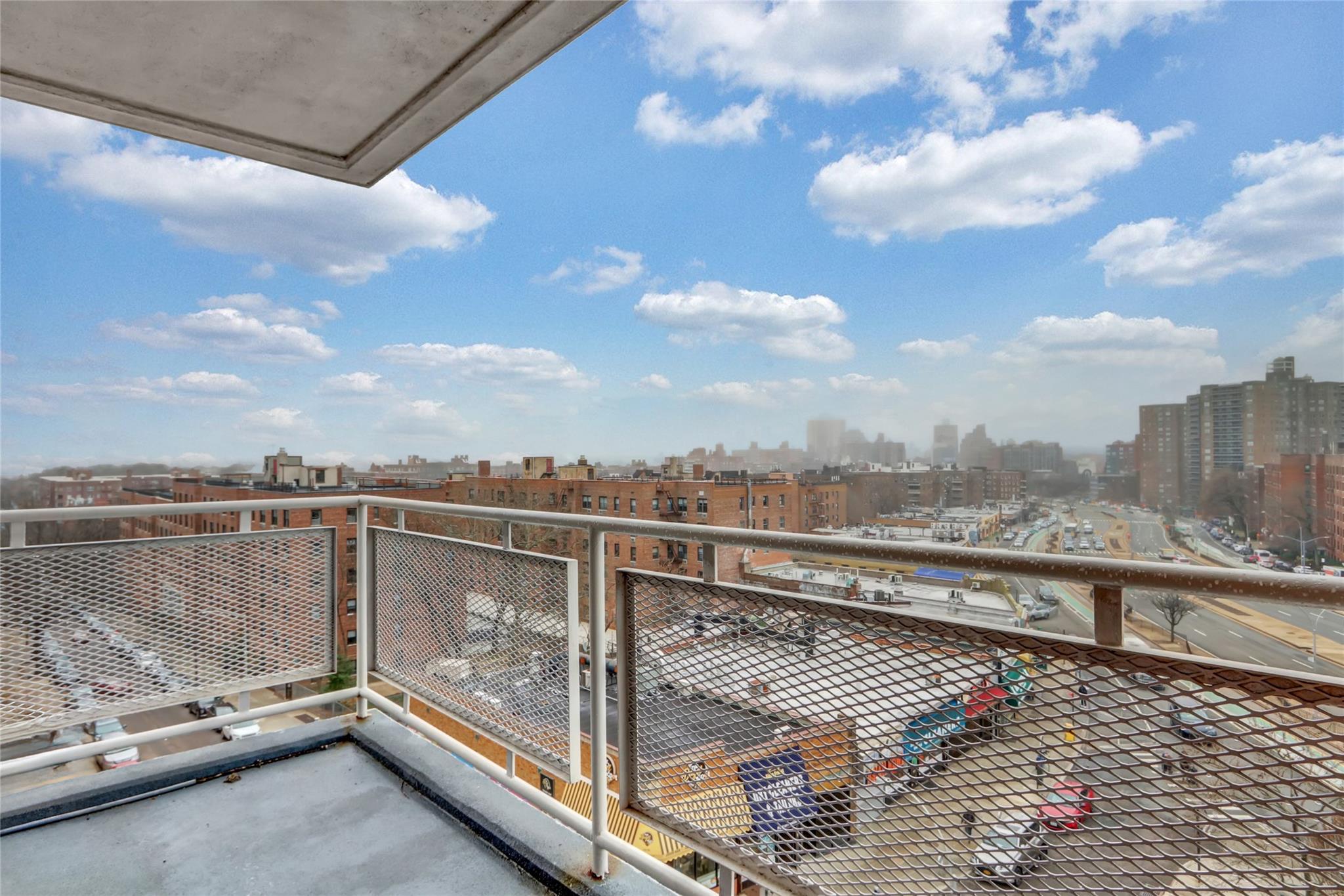 #11 photo, 100-25 Queens Boulevard, 皇后區 森林小丘 Forest Hills , NY 11375