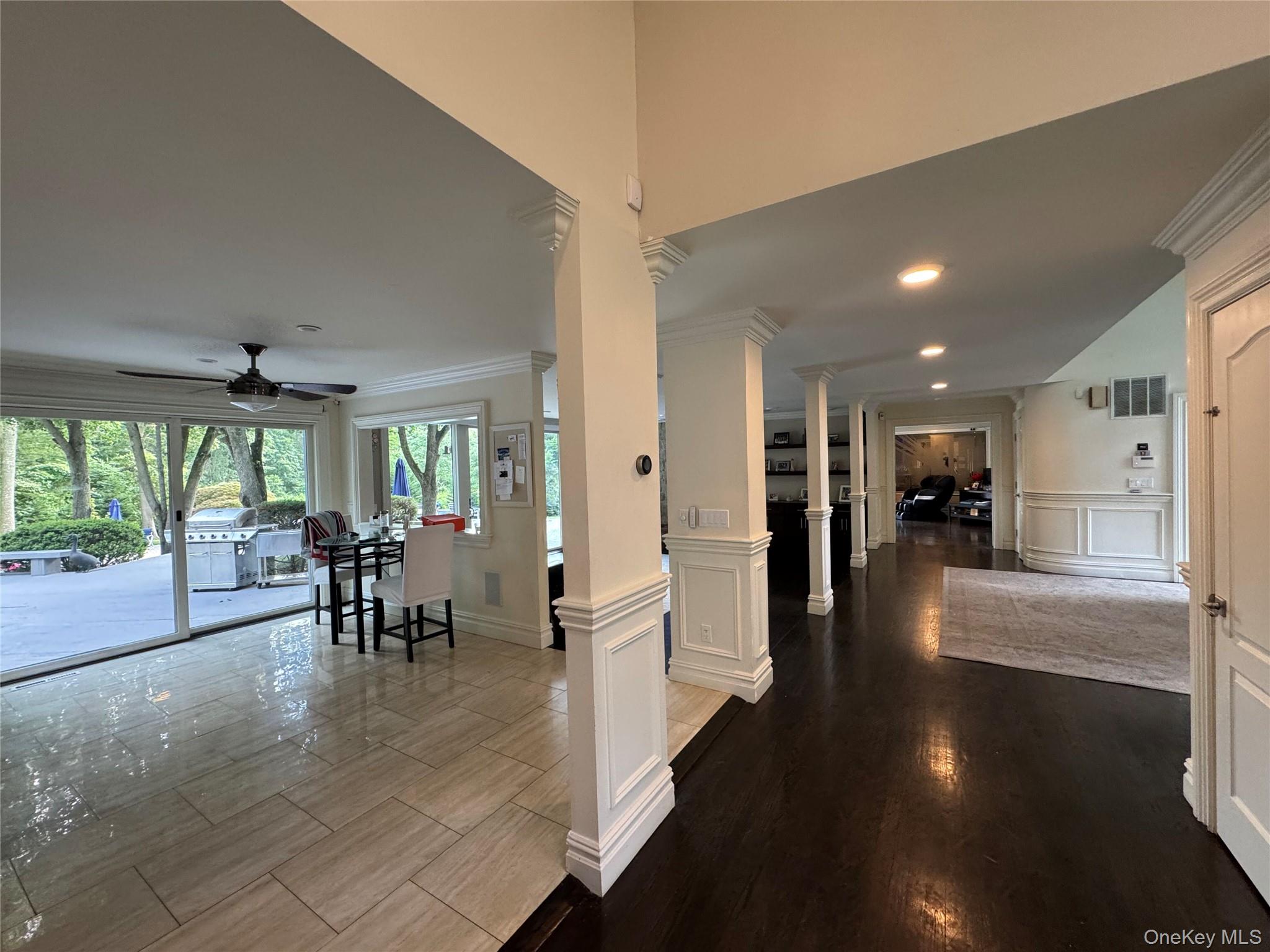 #11 photo, 6 Fox Hunt Court, サフォーク郡 Huntington , NY 11743