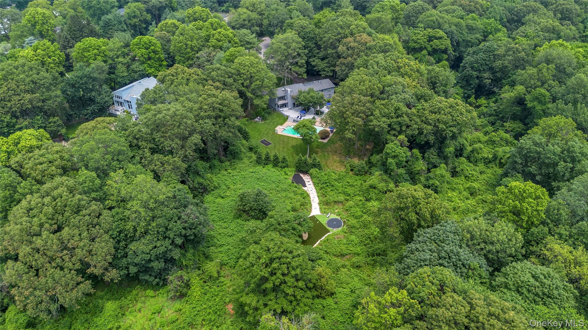 #4 photo, 6 Fox Hunt Court, サフォーク郡 Huntington , NY 11743