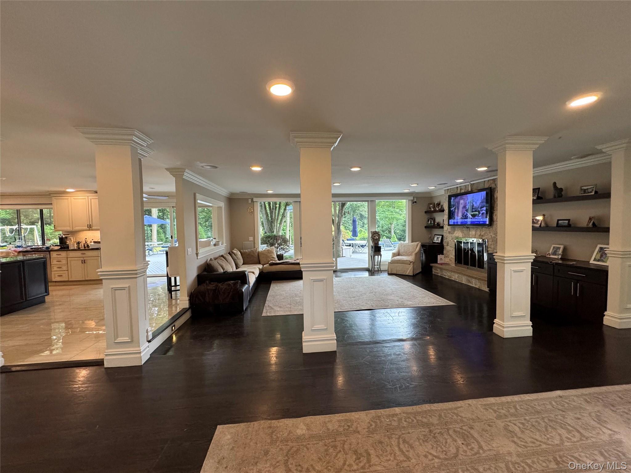 #6 photo, 6 Fox Hunt Court, サフォーク郡 Huntington , NY 11743