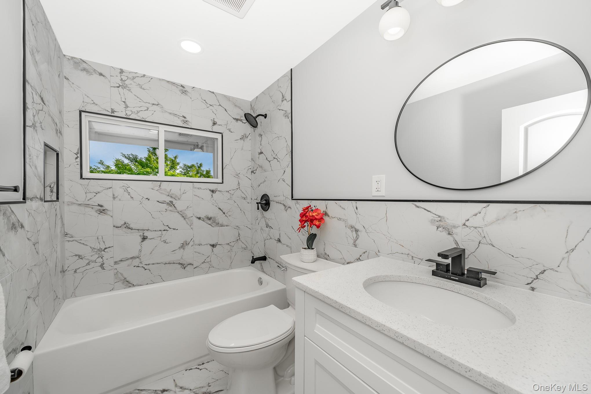 #14 photo, 33 Ball Park Lane, ナッソー郡 Hicksville , NY 11801