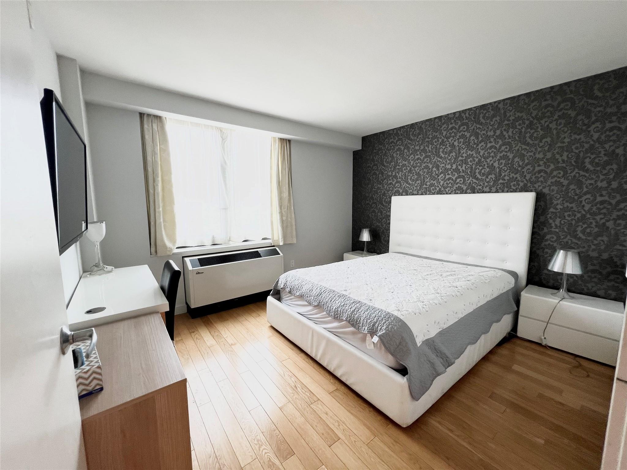 #11 photo, 39-16 Prince Street, クイーンズ区 Flushing , NY 11354