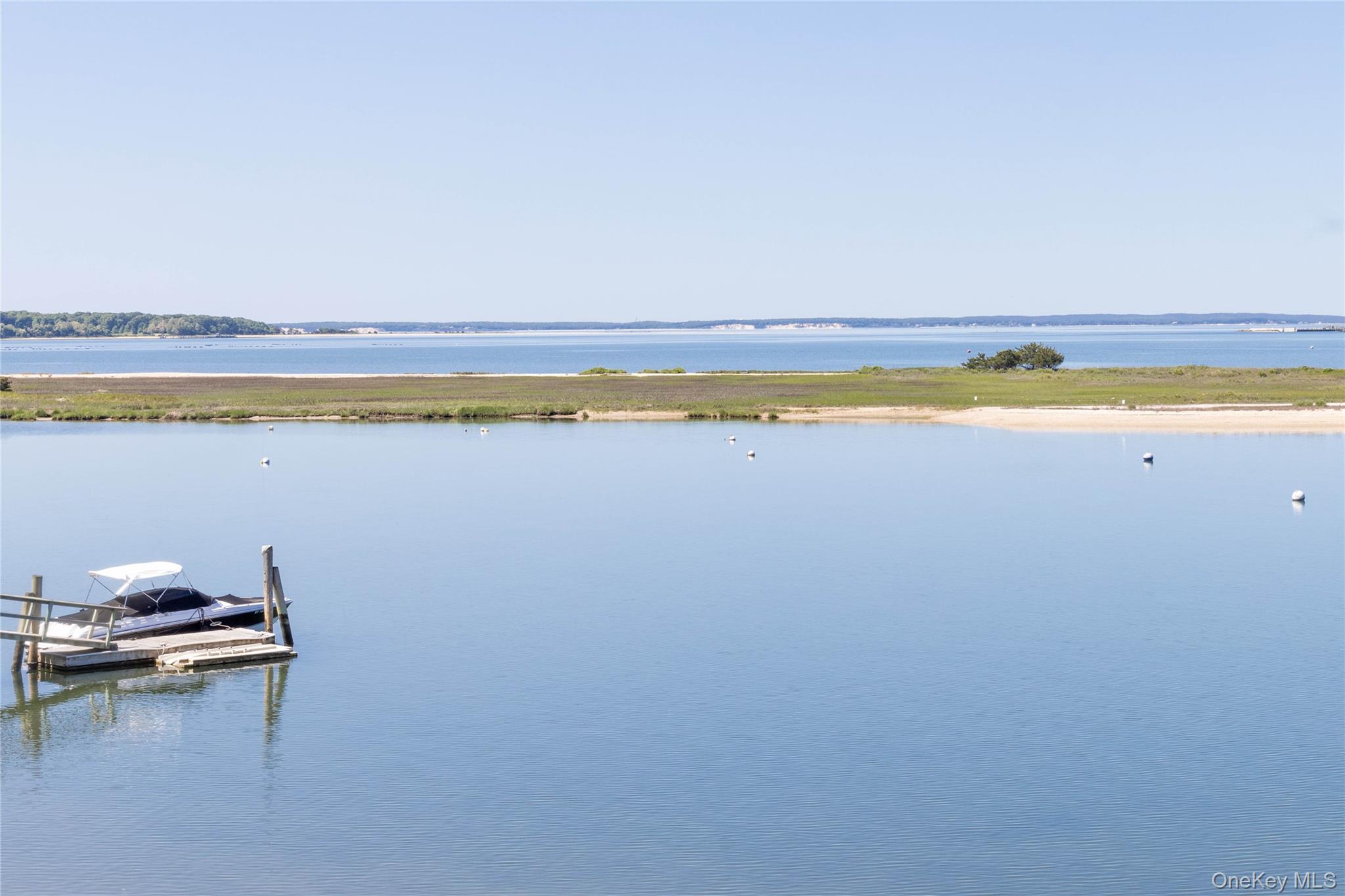 #13 photo, 1350 W Cove Road, サフォーク郡 Cutchogue , NY 11935