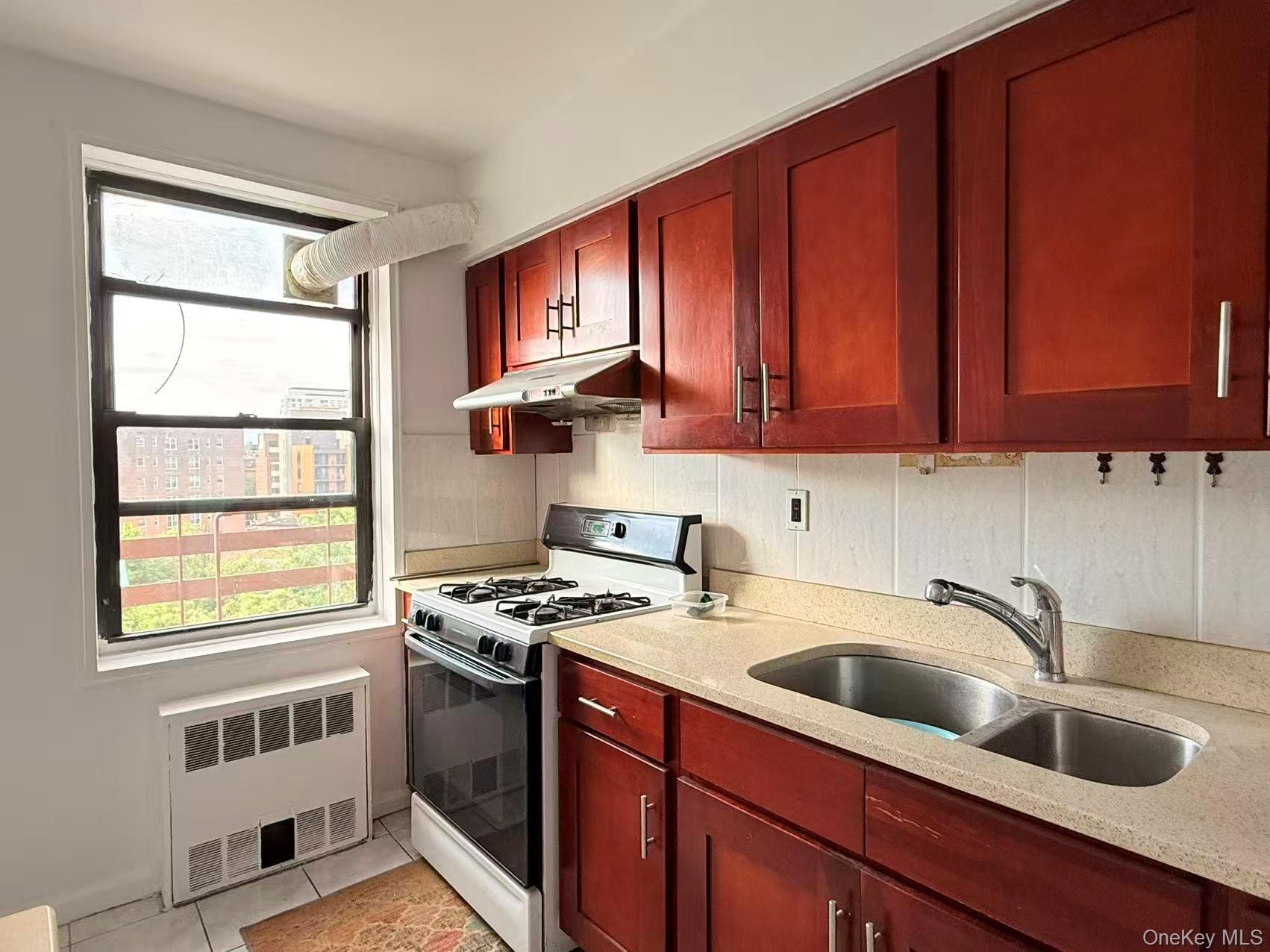 #4 photo, 136-30 Sanford Avenue, クイーンズ区 Flushing , NY 11355