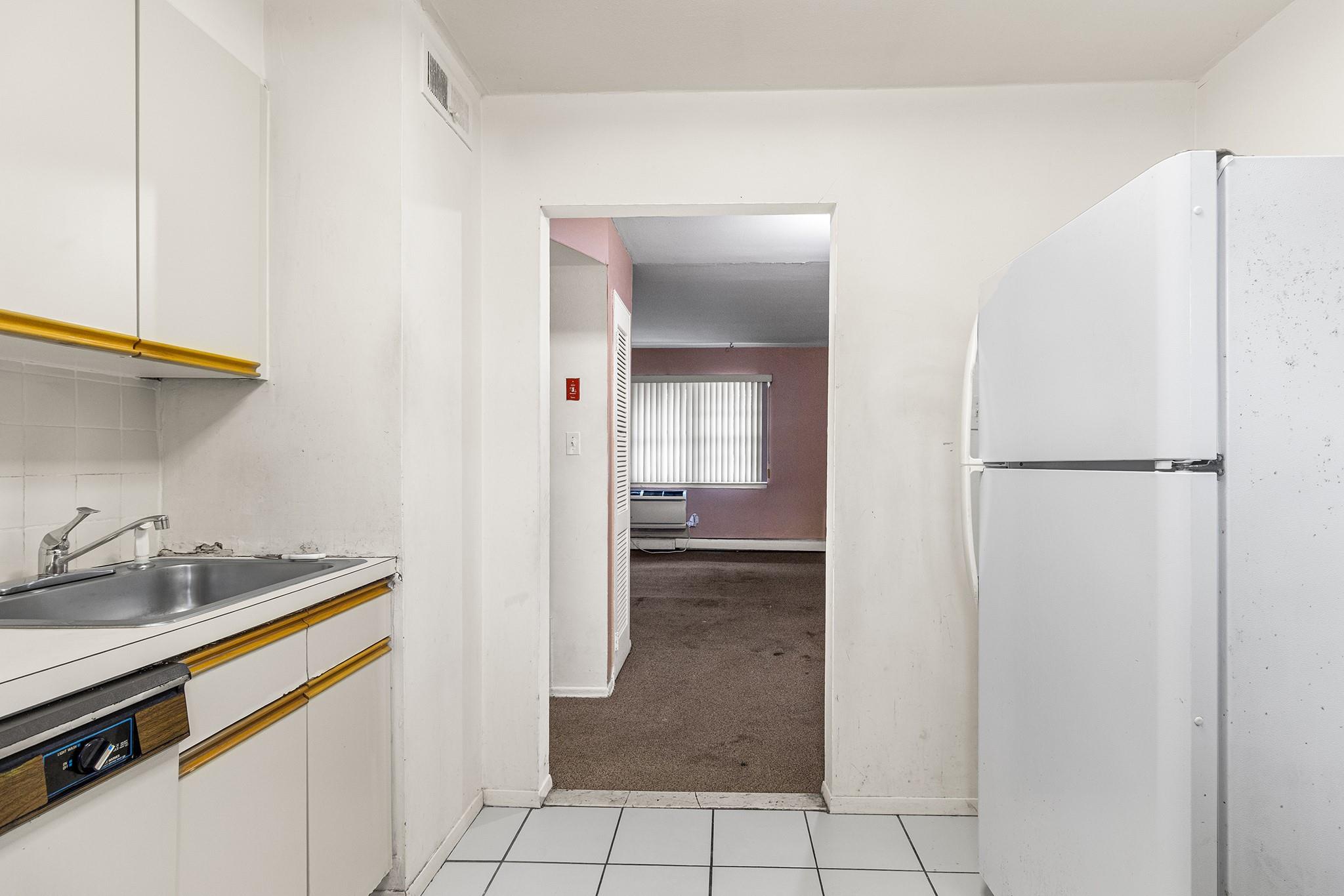 #8 photo, 490 Main Street, 长岛 Farmingdale , NY 11735