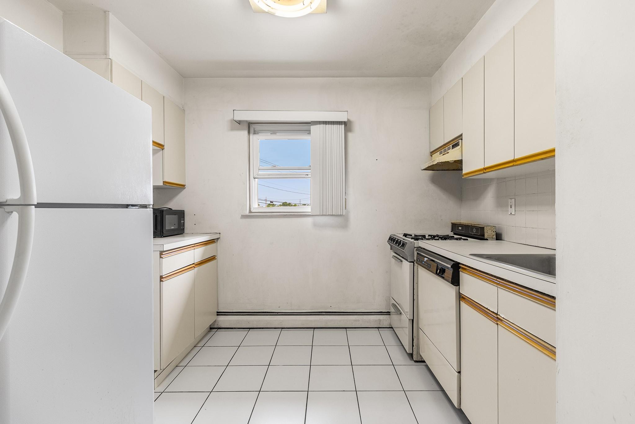 #9 photo, 490 Main Street, 长岛 Farmingdale , NY 11735