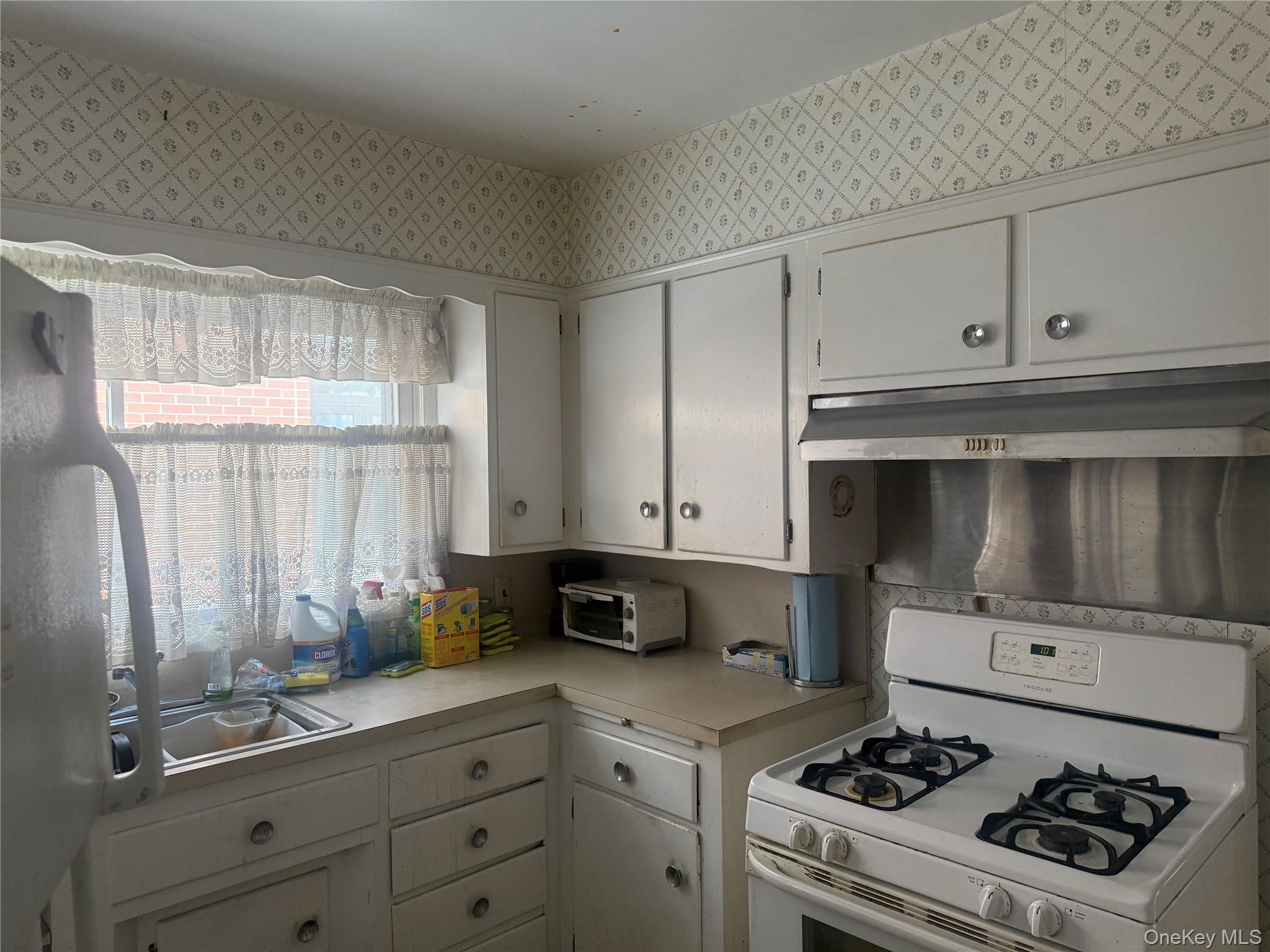 #20 photo, 35-16 203 Street, 皇后區 貝塞 Bayside , NY 11361