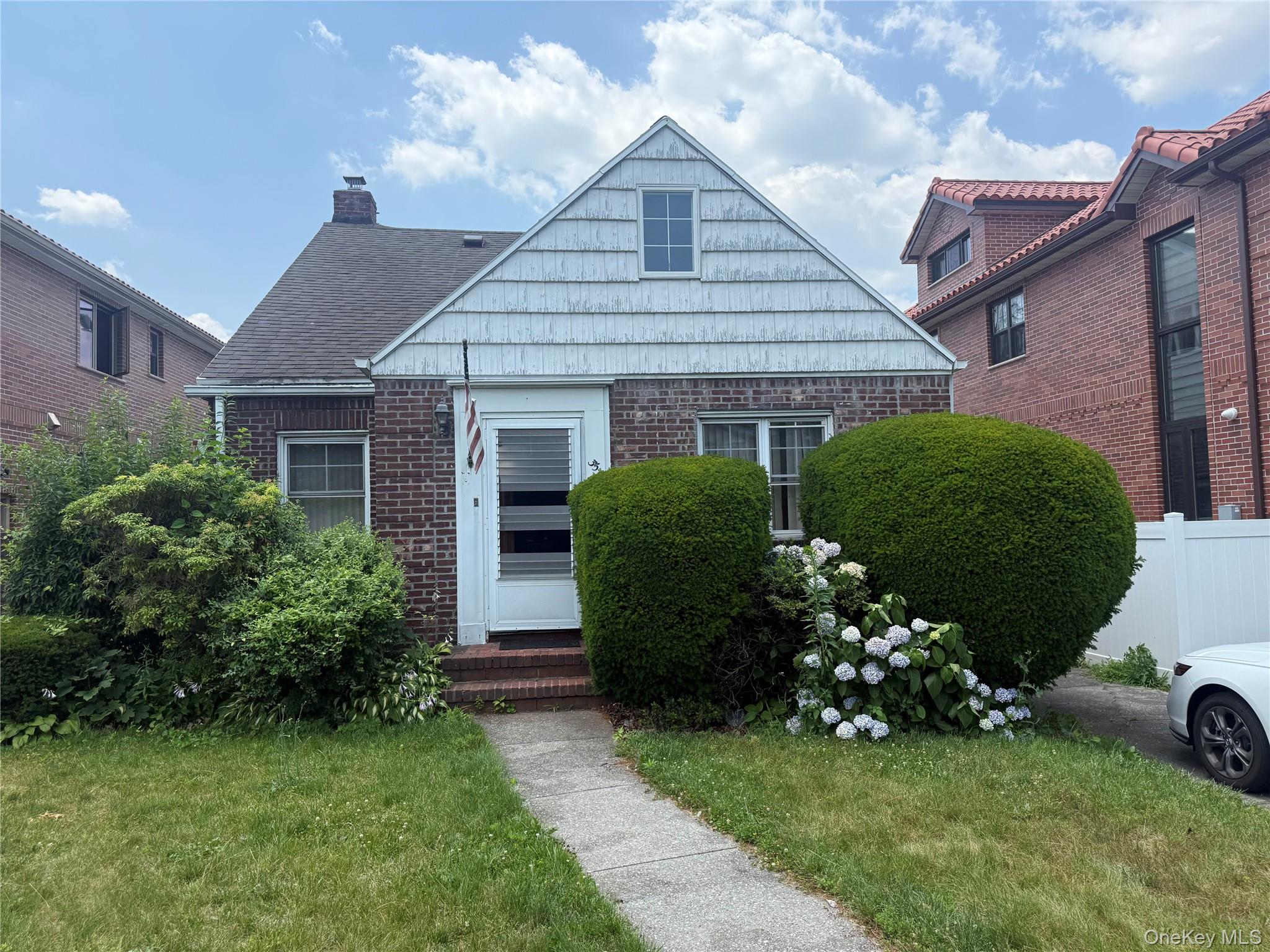 #3 photo, 35-16 203 Street, 皇后區 貝塞 Bayside , NY 11361