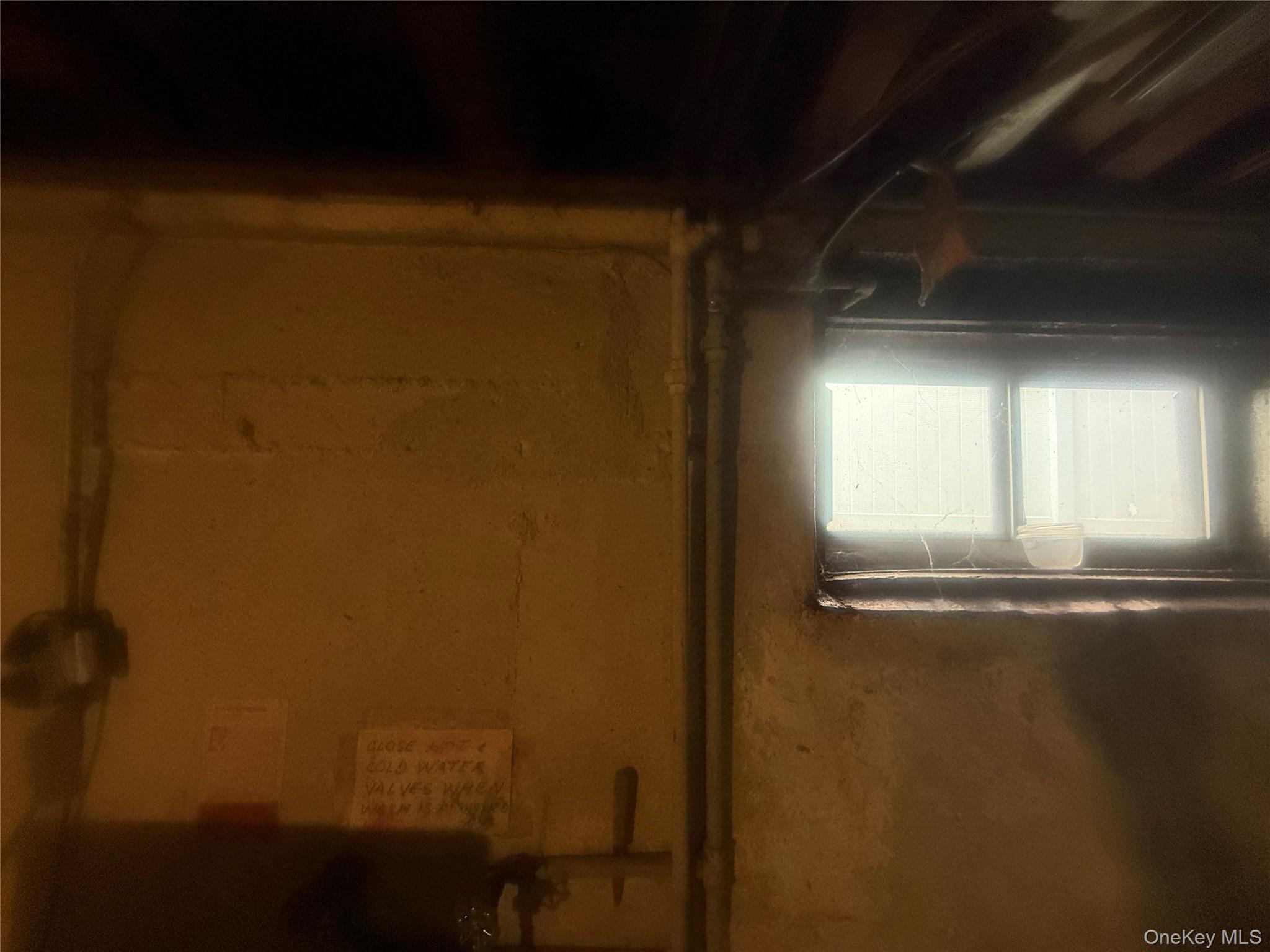 #8 photo, 35-16 203 Street, 皇后區 貝塞 Bayside , NY 11361