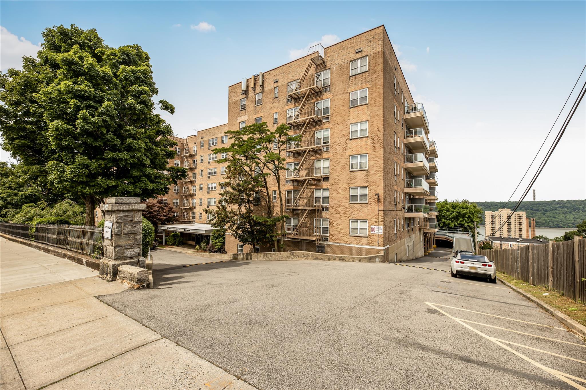 #17 photo, 377 N Broadway, Yonkers , NY 10701