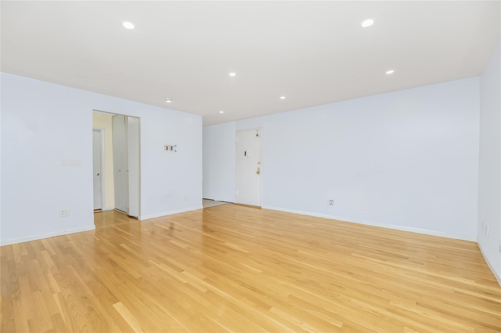 #4 photo, 377 N Broadway, Yonkers , NY 10701