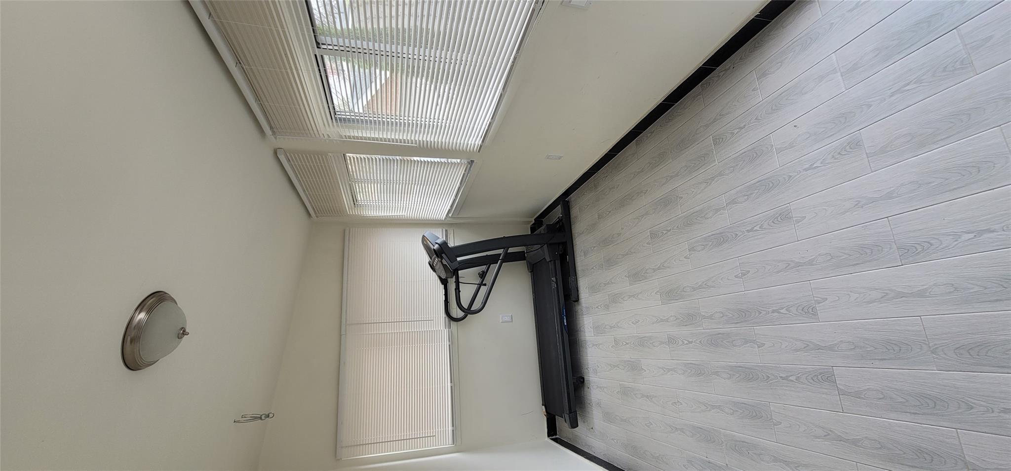 #13 photo, 724 125th Street, 皇后區 大學點 College Point , NY 11356