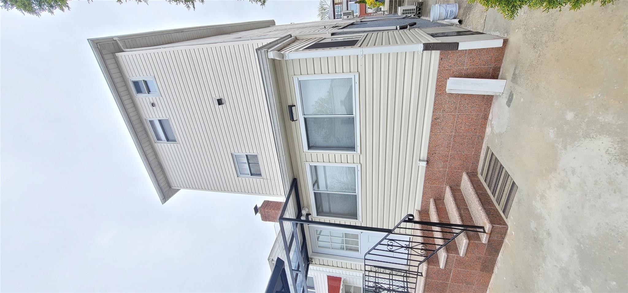 #16 photo, 724 125th Street, 皇后區 大學點 College Point , NY 11356