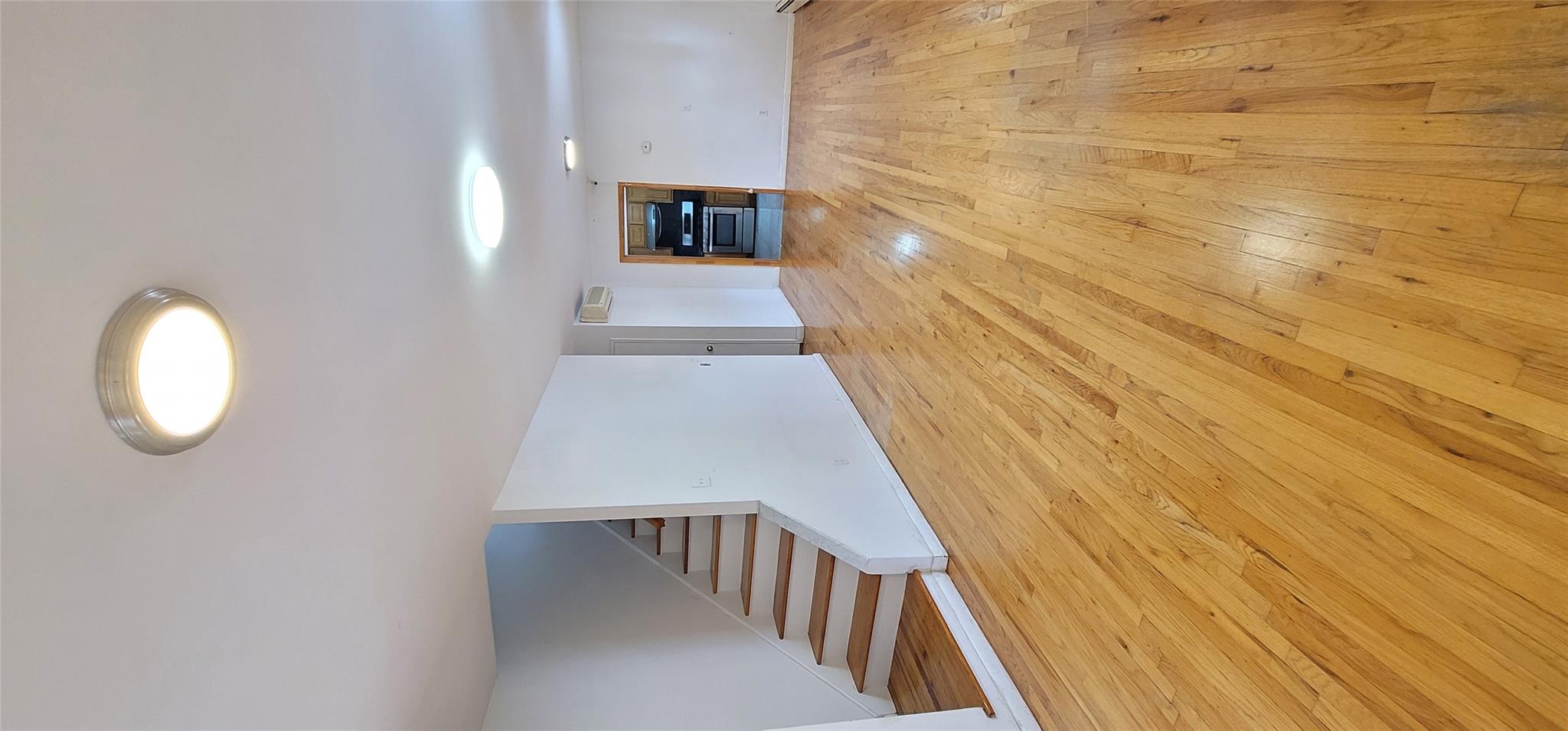 #4 photo, 724 125th Street, 皇后區 大學點 College Point , NY 11356