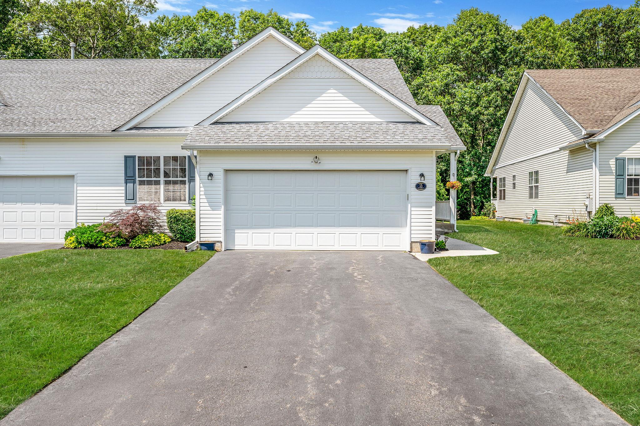 #1 photo, 15 Little Leaf Court, 東長島 Wading River , NY 11792