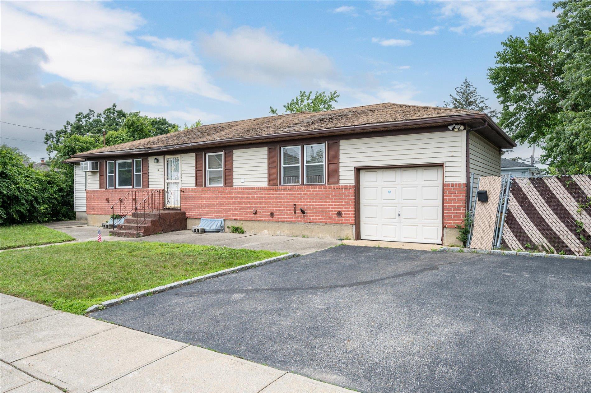 #2 photo, 21 Silver Street, 東長島 West Babylon , NY 11704