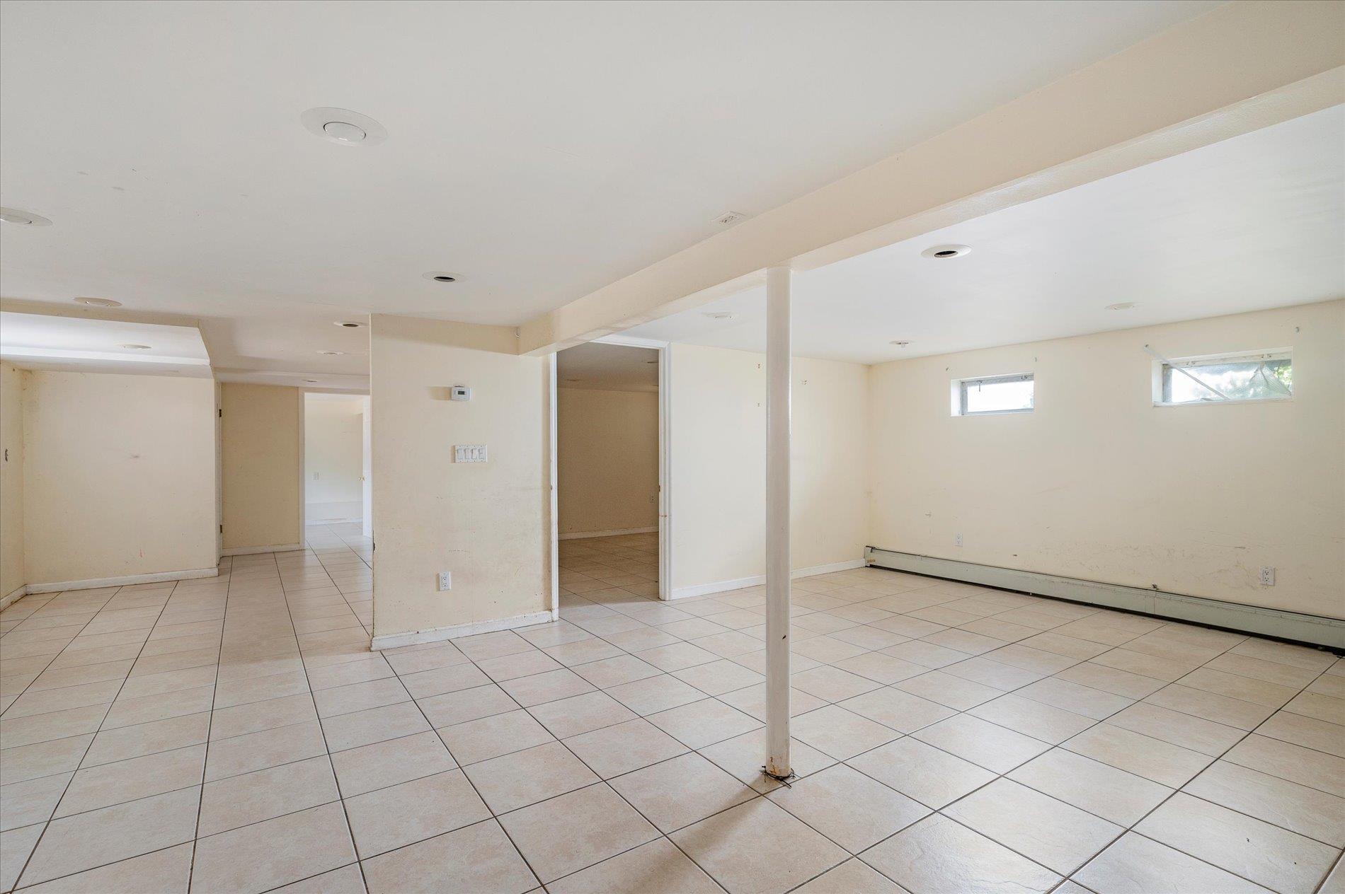 #20 photo, 21 Silver Street, 東長島 West Babylon , NY 11704