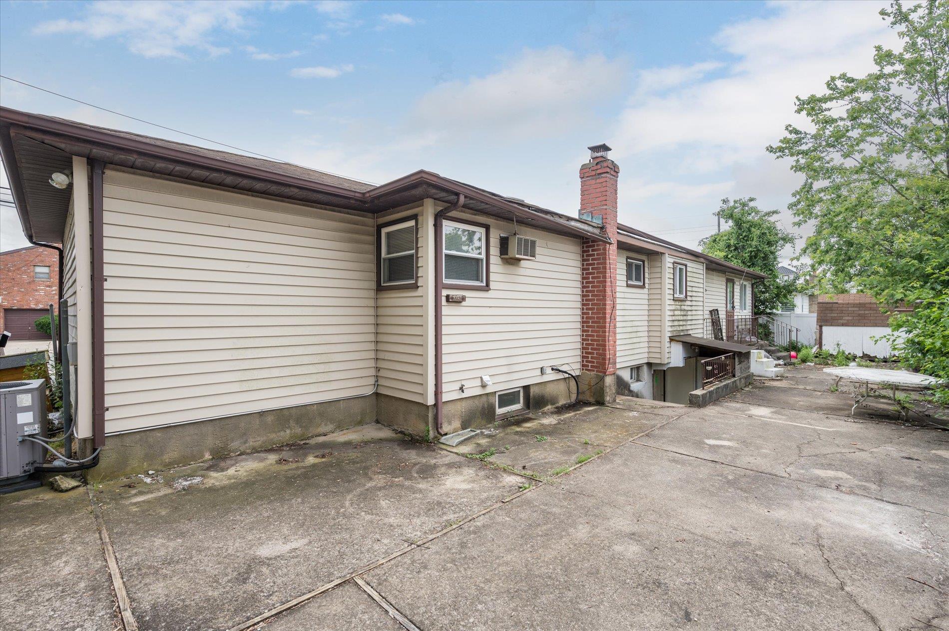 #4 photo, 21 Silver Street, 東長島 West Babylon , NY 11704