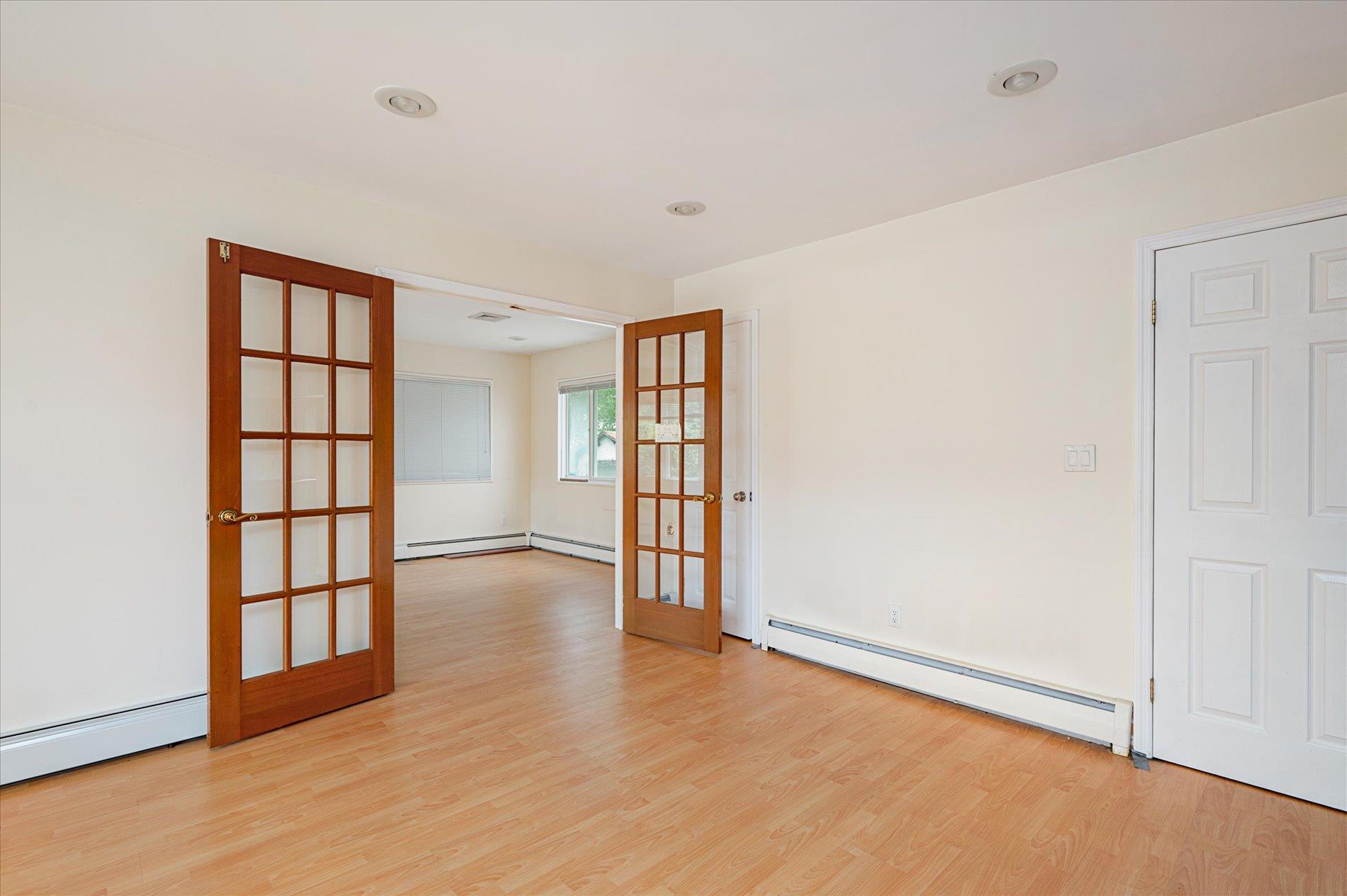 #7 photo, 21 Silver Street, 東長島 West Babylon , NY 11704