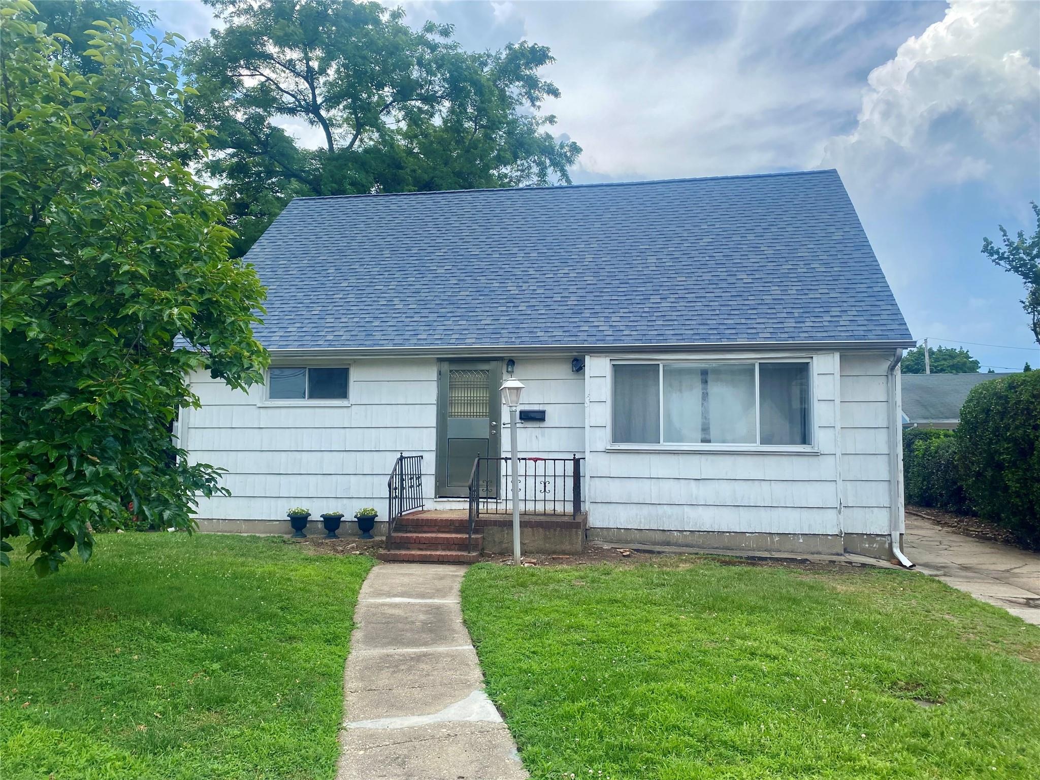 #1 photo, 20 Howard Street, Hicksville , NY 11801