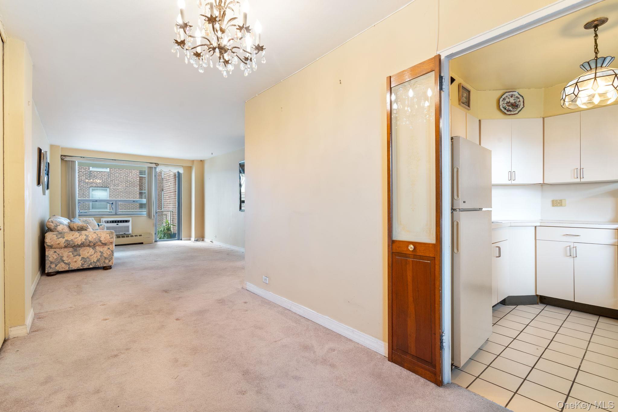 #4 photo, 61-15 97th Street, クイーンズ区 Rego Park , NY 11374