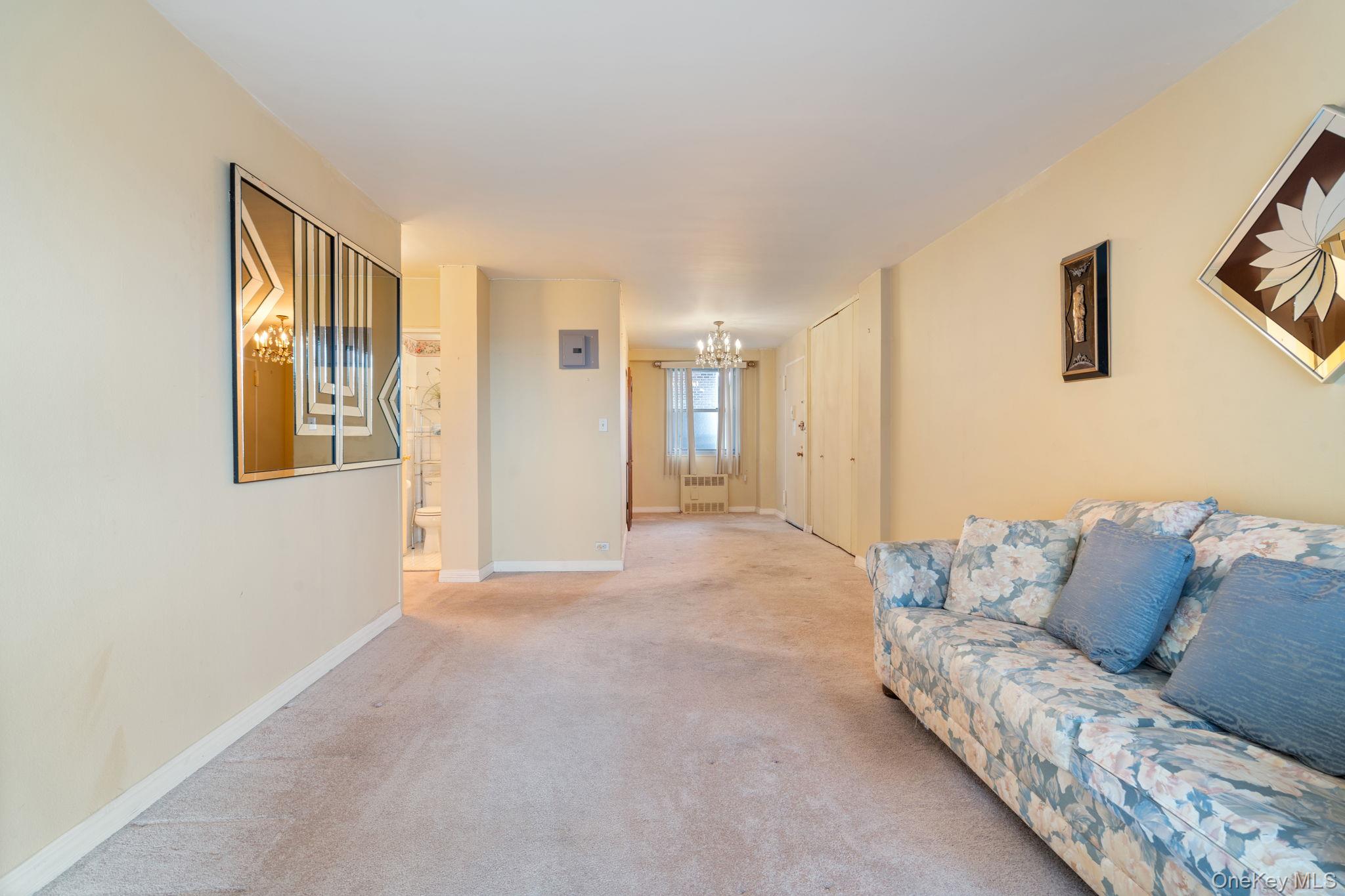 #7 photo, 61-15 97th Street, クイーンズ区 Rego Park , NY 11374