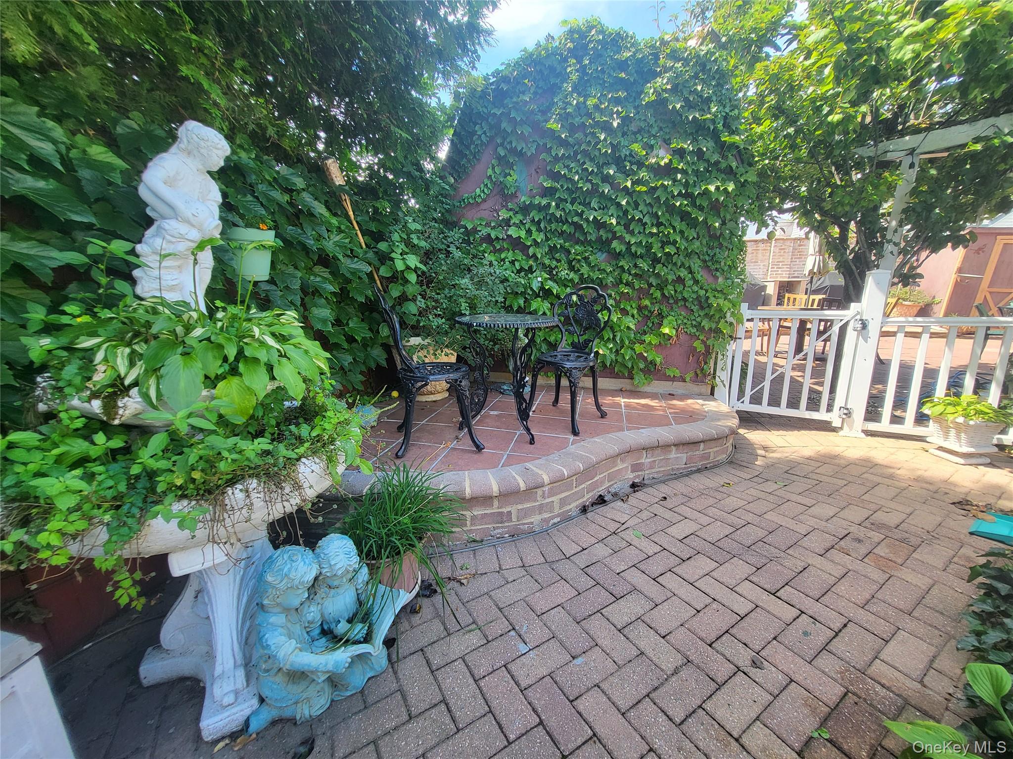 #11 photo, 413 51st Street, 東長島 Lindenhurst , NY 11757