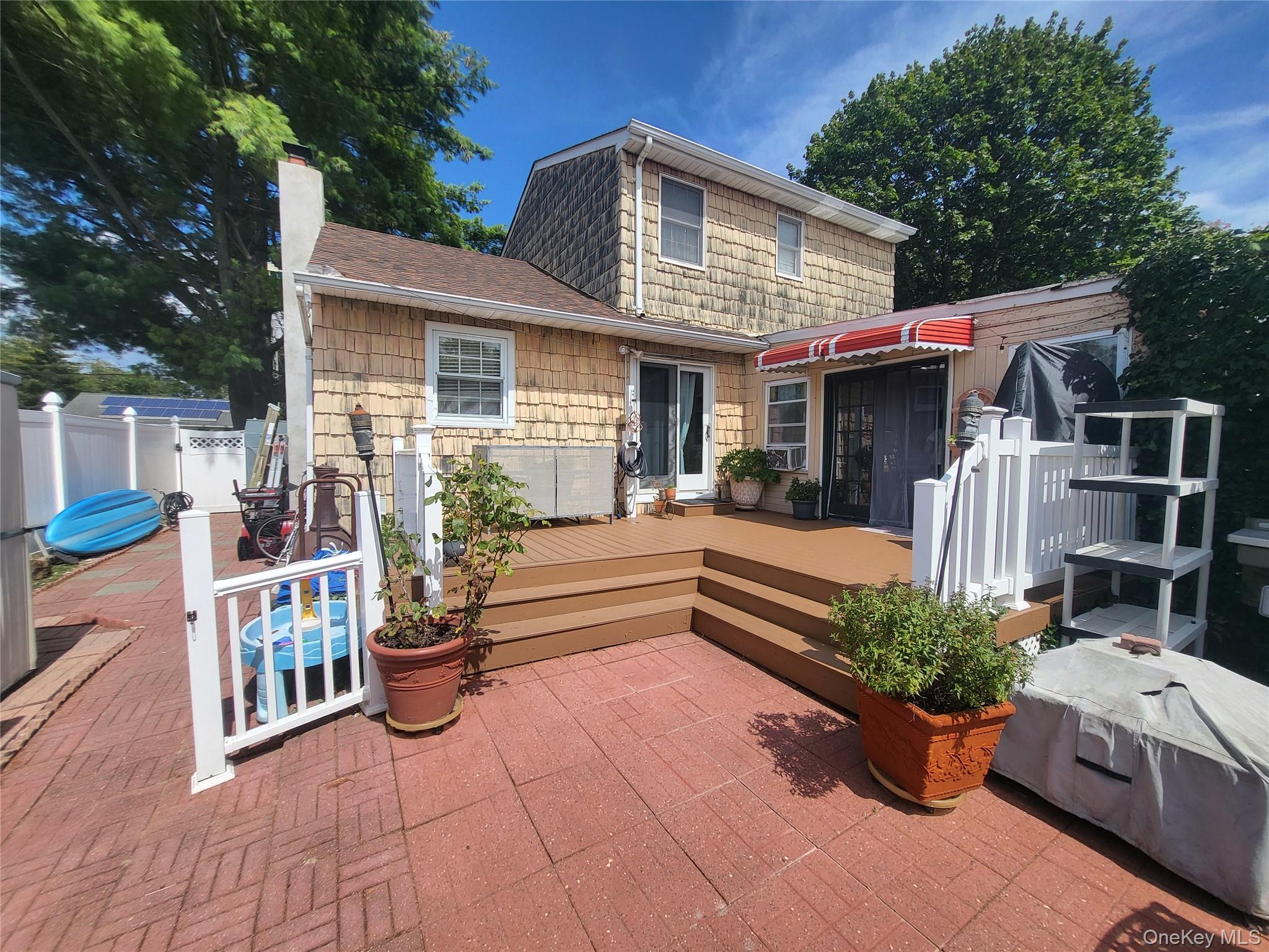 #13 photo, 413 51st Street, 東長島 Lindenhurst , NY 11757