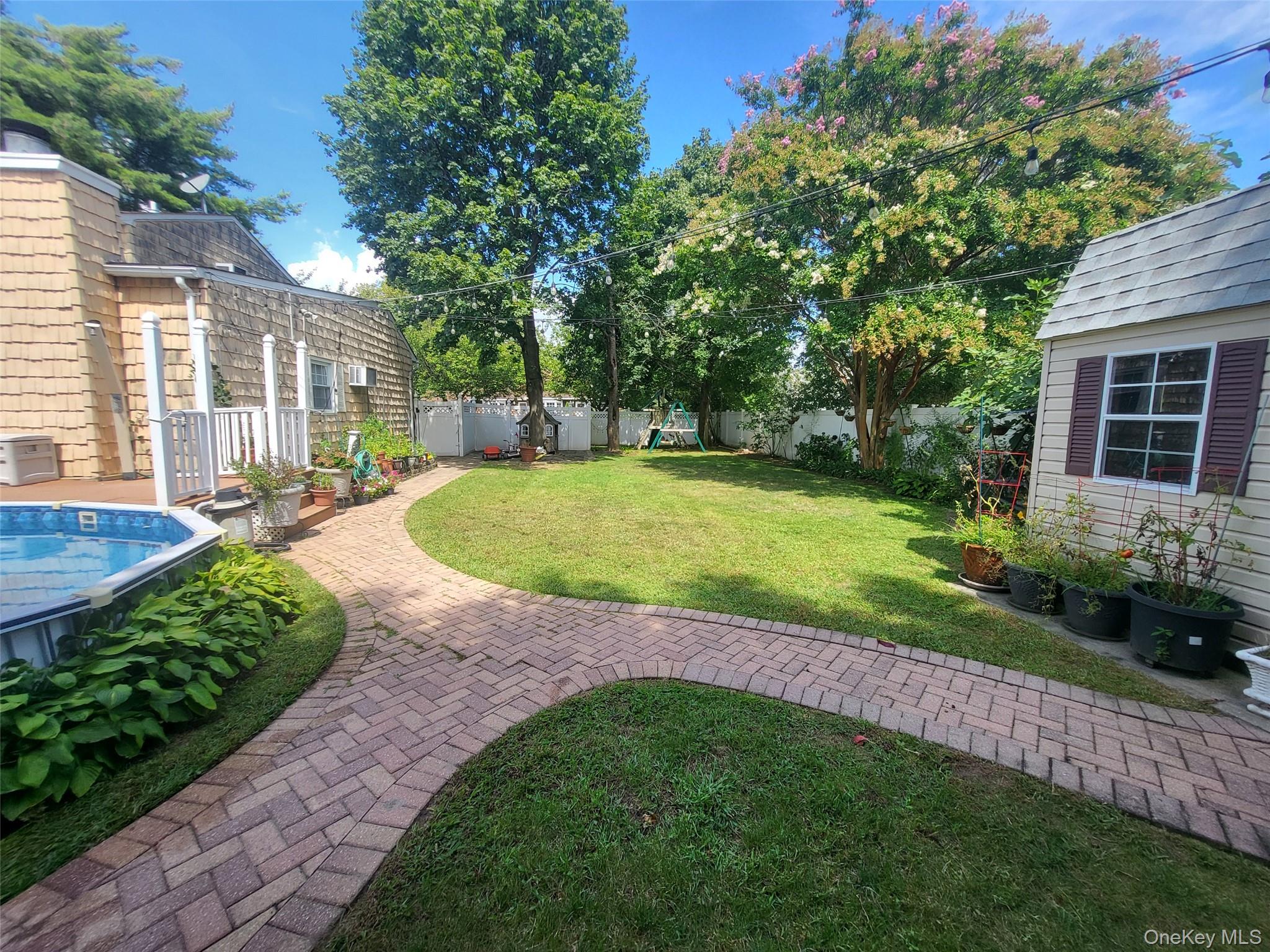 #6 photo, 413 51st Street, 東長島 Lindenhurst , NY 11757