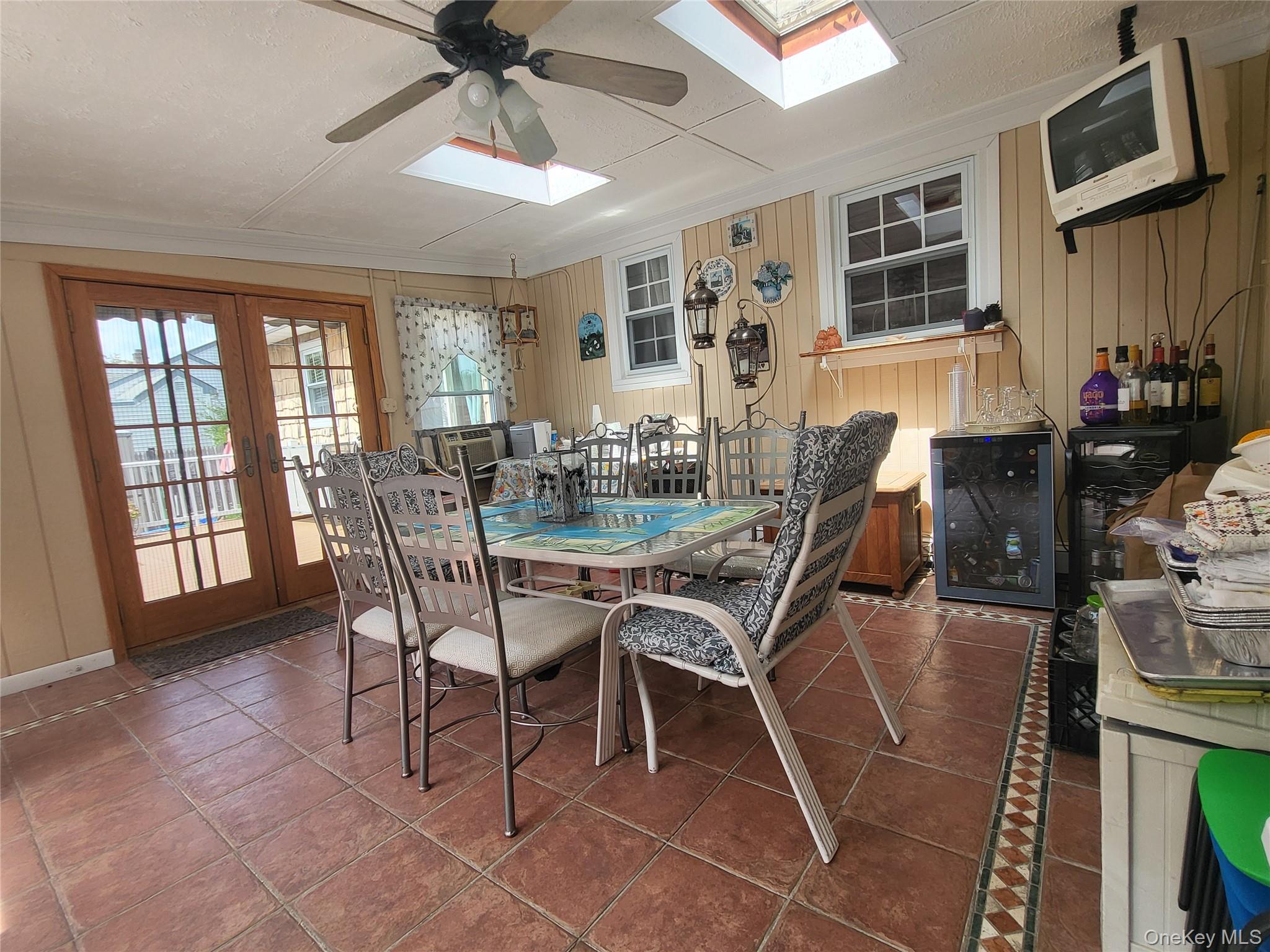 #9 photo, 413 51st Street, 東長島 Lindenhurst , NY 11757