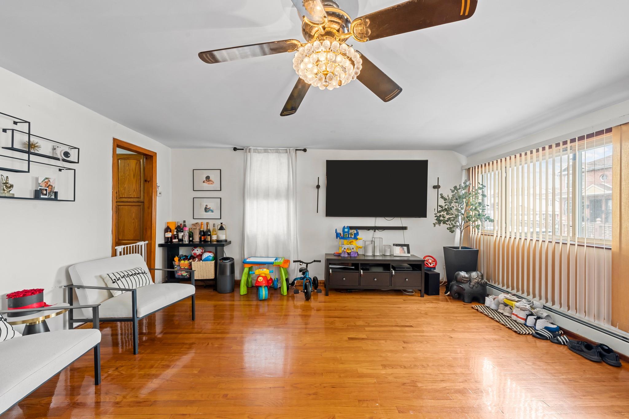 #9 photo, 1160 E 89th Street, Brooklyn , NY 11236