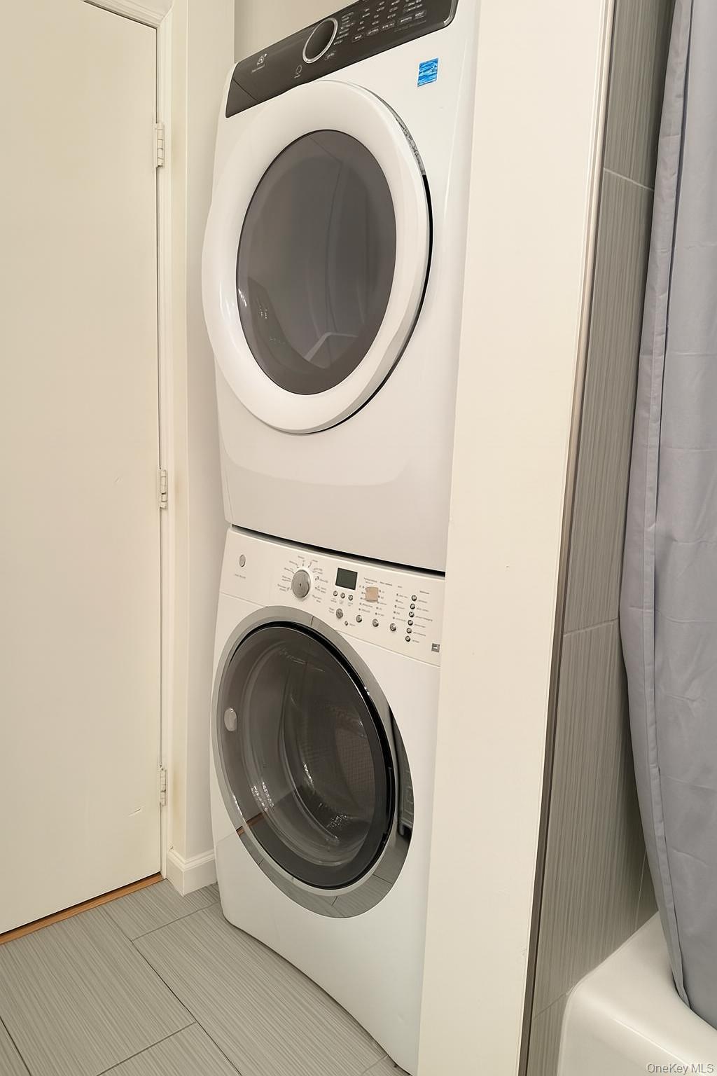 #17 photo, 87 Ellis Avenue, 紐約州 Newburgh , NY 12550