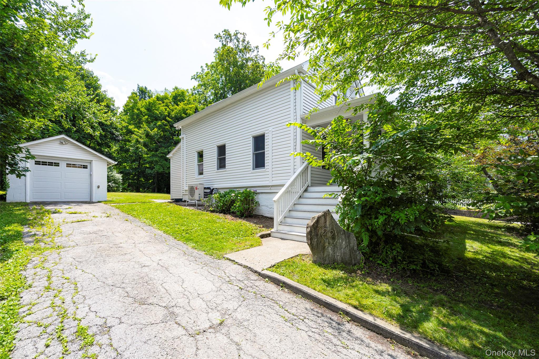 #20 photo, 22 Tompkins Avenue, Beacon , NY 12508