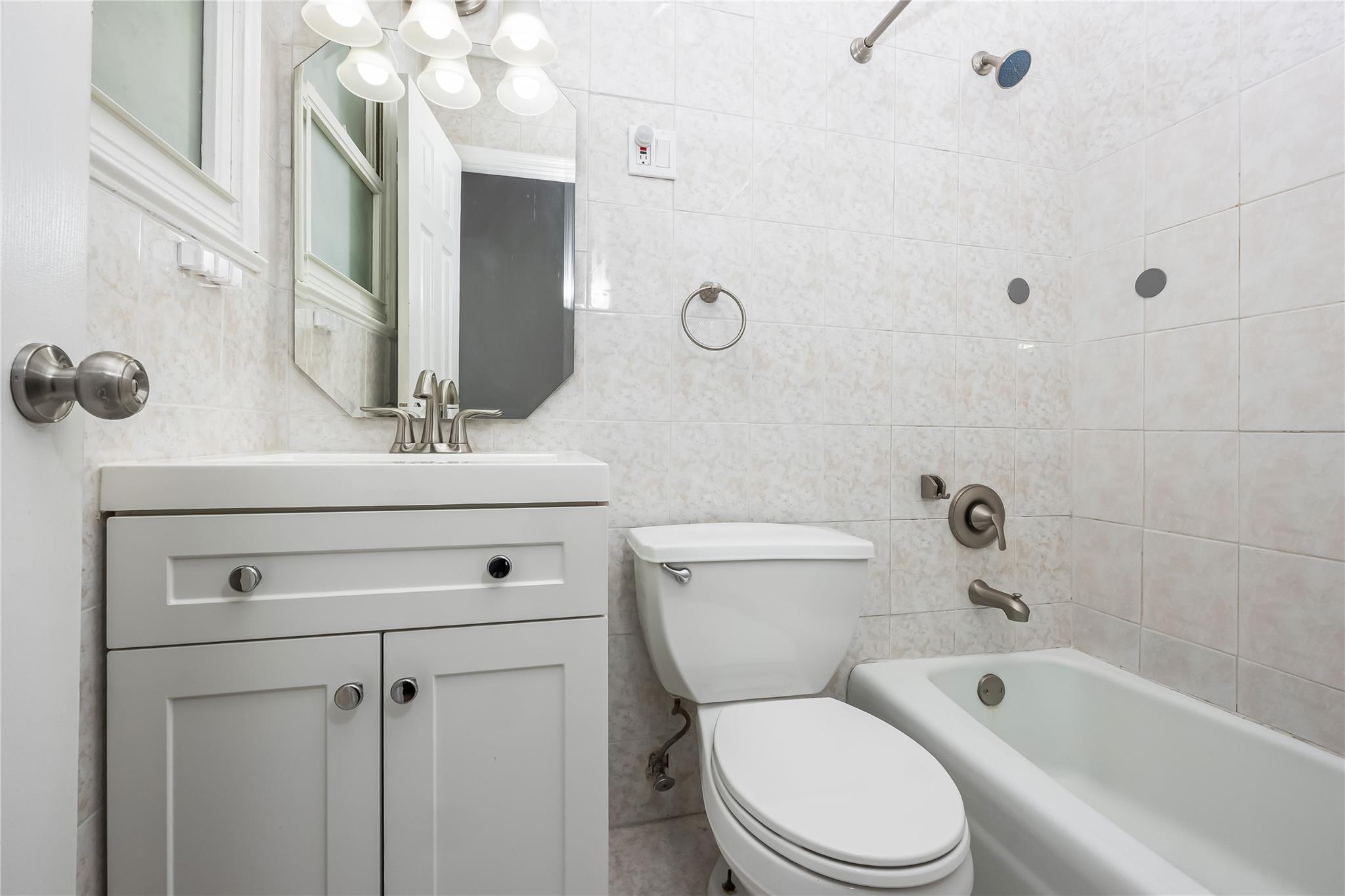 #8 photo, 7408 15 Avenue, ブルックリン区 Brooklyn , NY 11228